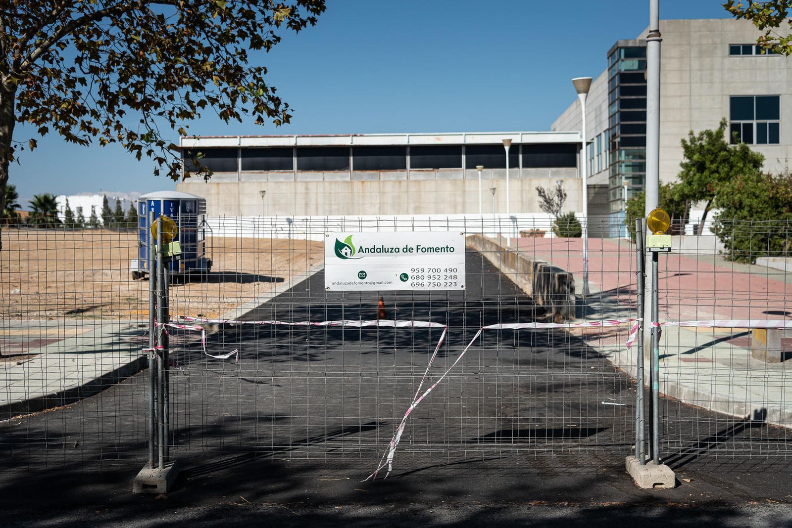 Obras en el pabellón de deportes Carolina Marín en la tarde de ayer.