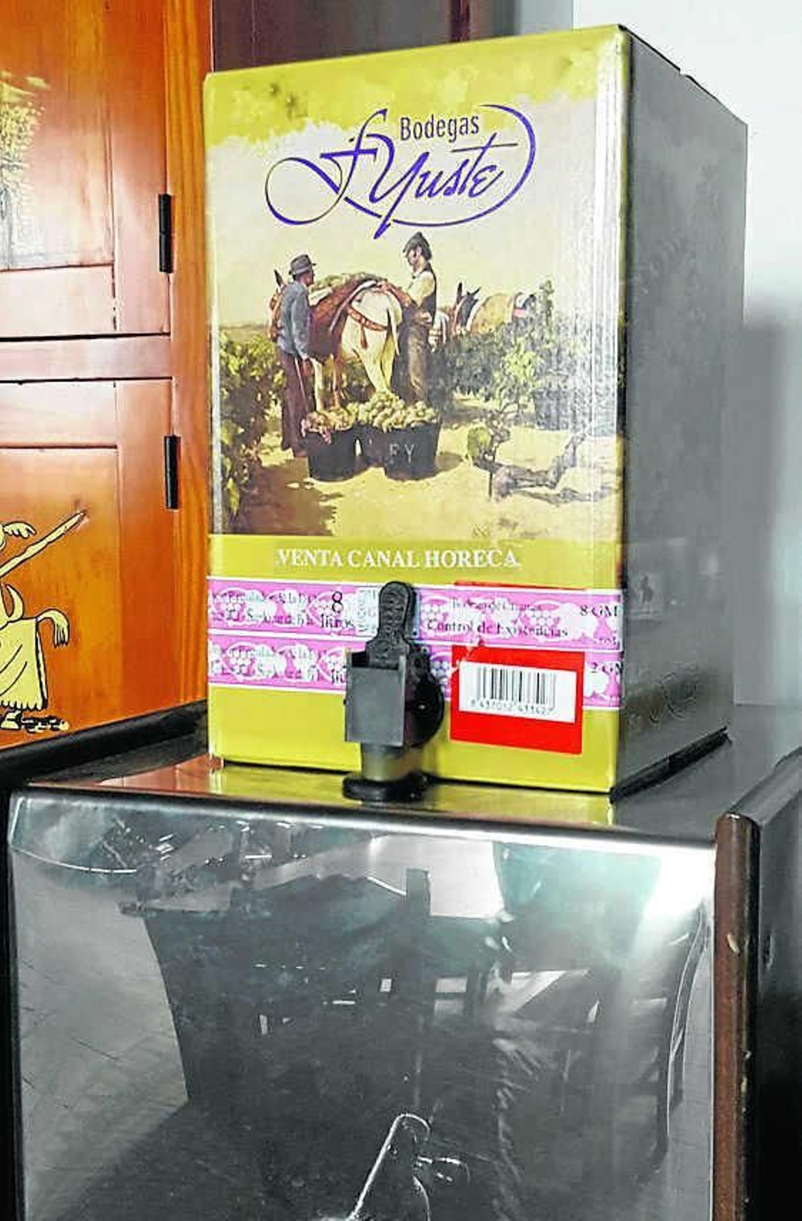 Detalle de un envase de 'Bag in Box' con la etiqueta oficial del Consejo. Detalle de un envase de 'Bag in Box' con la etiqueta oficial del Consejo.