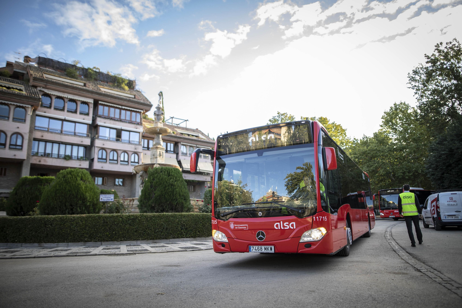 Granada aprueba este viernes la subida del precio del autobús: 20 céntimos más el billete ordinario