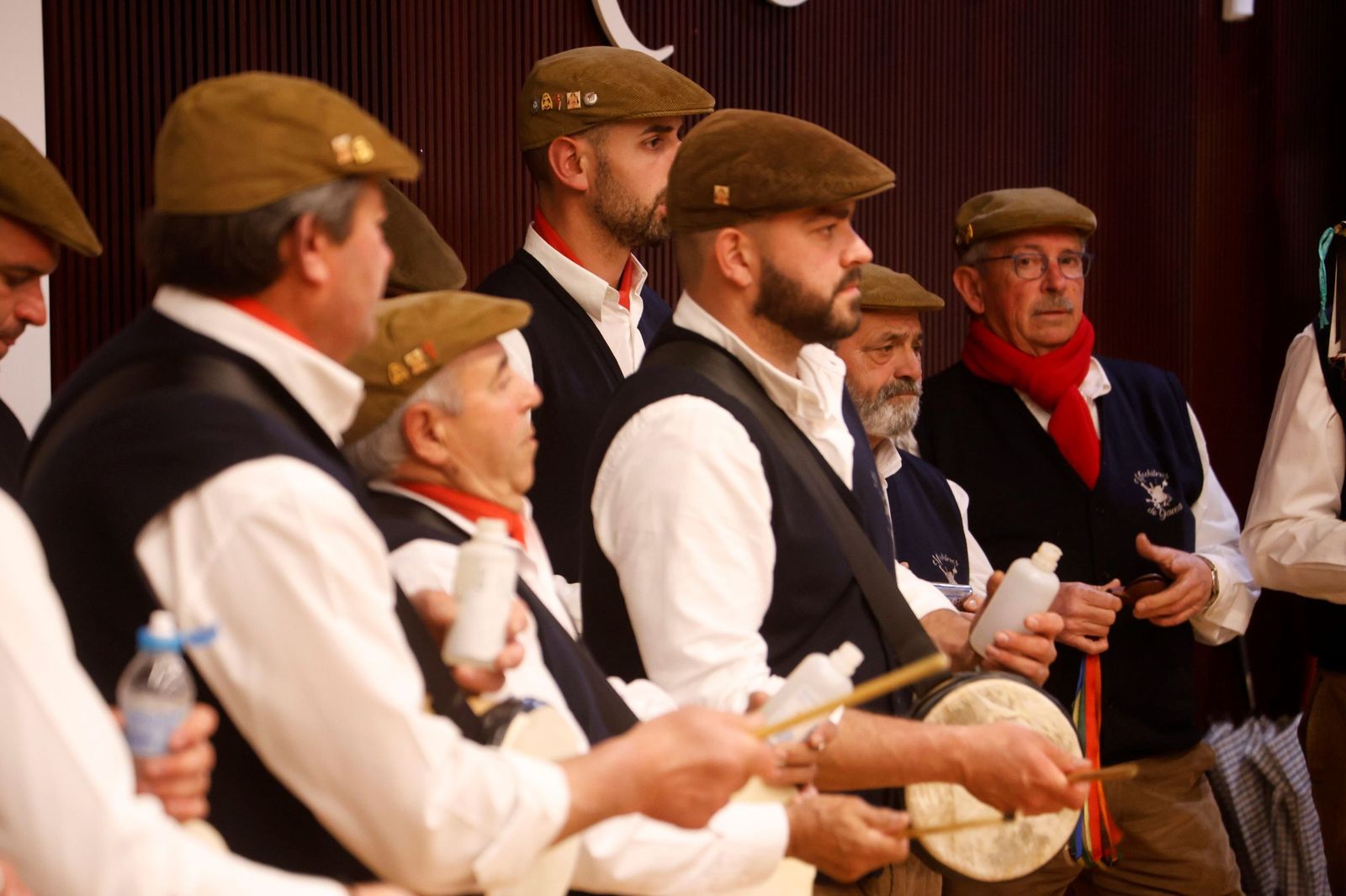 Los Mochileros de Gaena muestran su zambomba en Córdoba