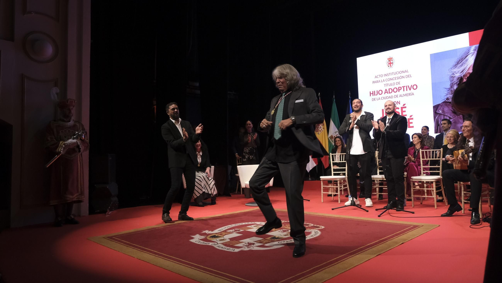 El cantaor José Mercé ya es Hijo Adoptivo de la Ciudad de Almería, en imágenes