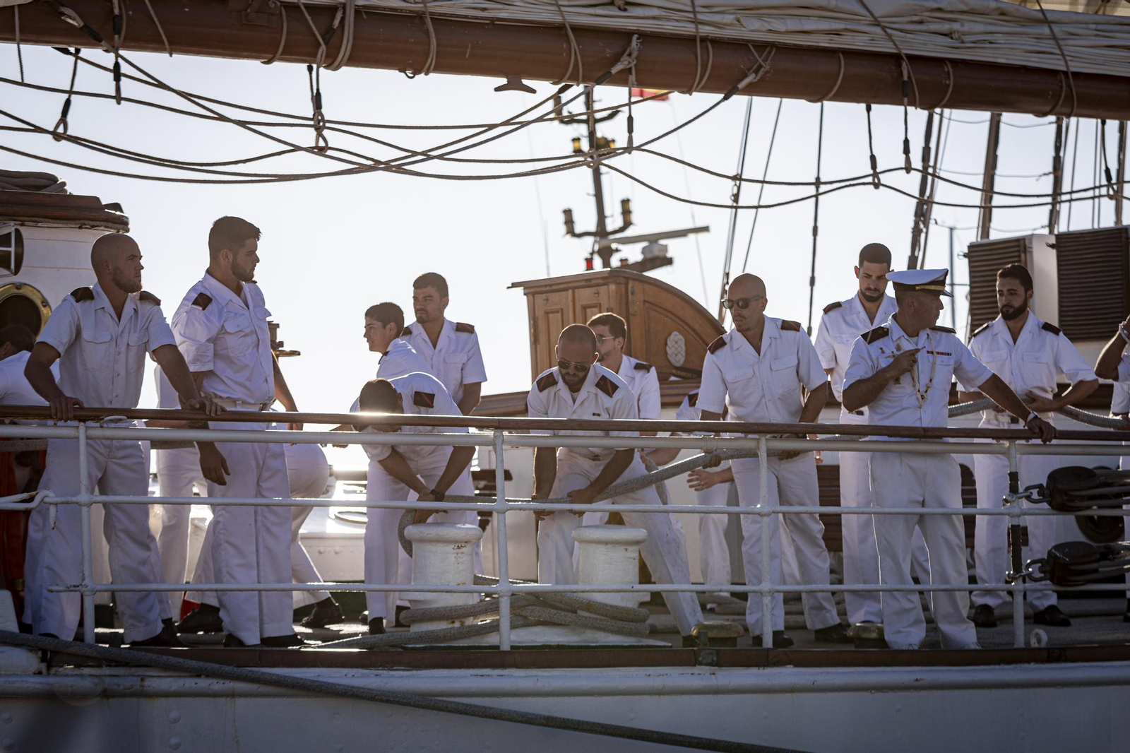 Las imágenes de la llegada del buque 'Juan Sebastián de Elcano' a Cádiz