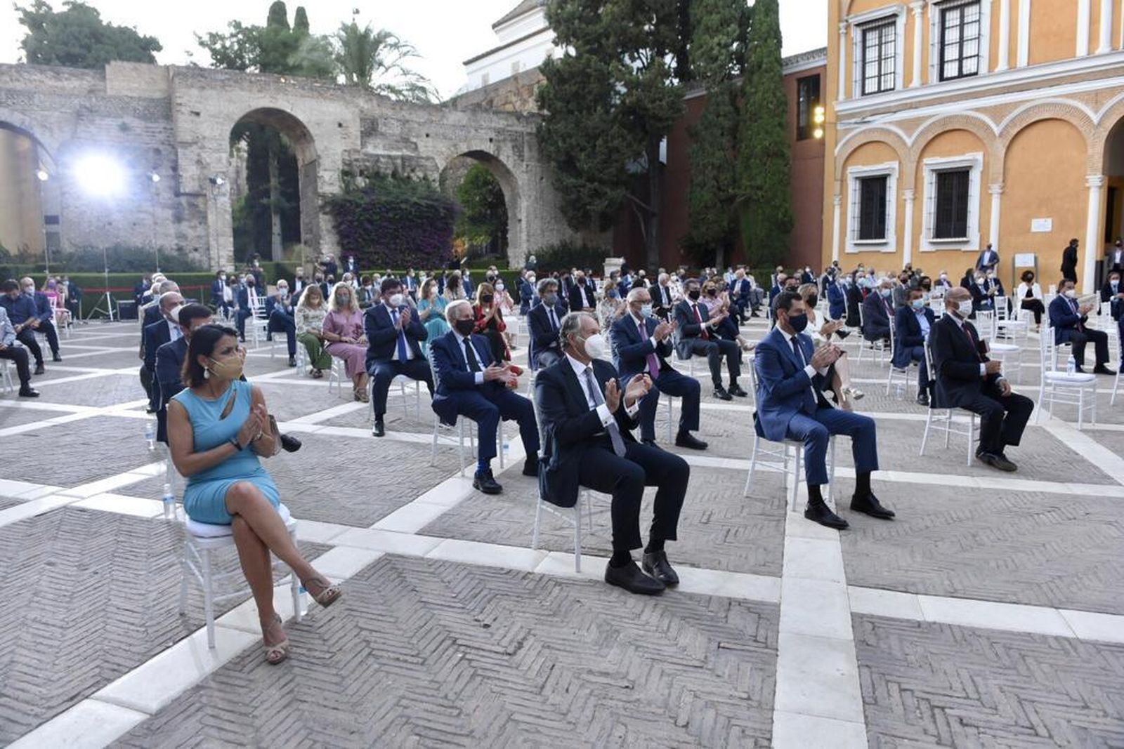 El imponente Patio de la Montería del Real Alcázar que ha vuelto a acoger este año la presentación del Anuario Joly.