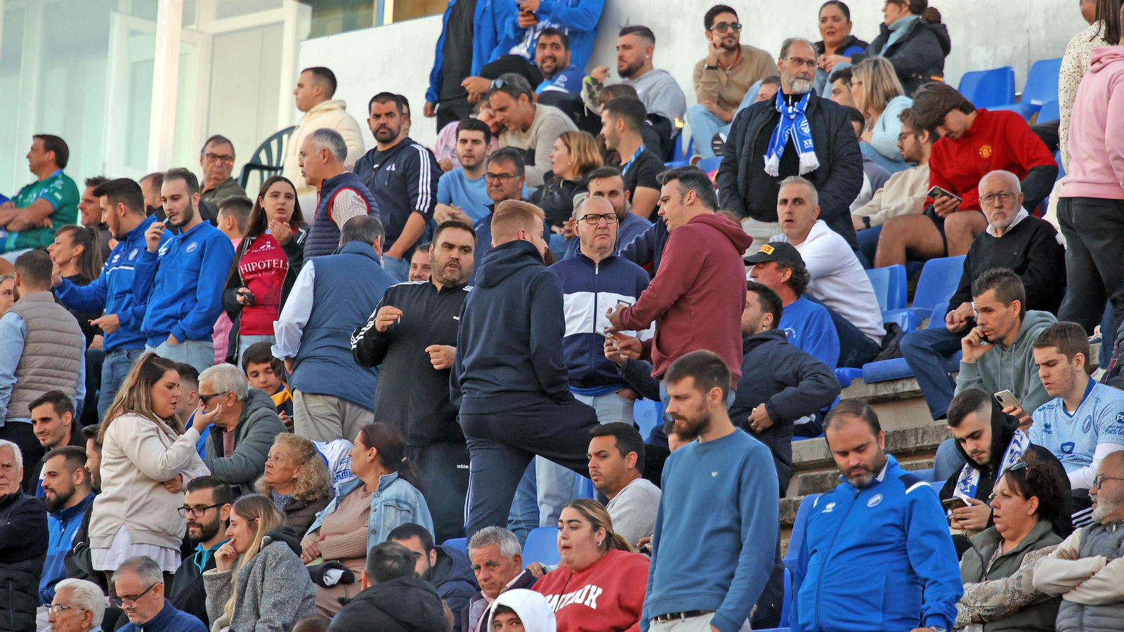 Búscate en el Xerez DFC - Córdoba B en el Pedro S. Garrido de Jerez