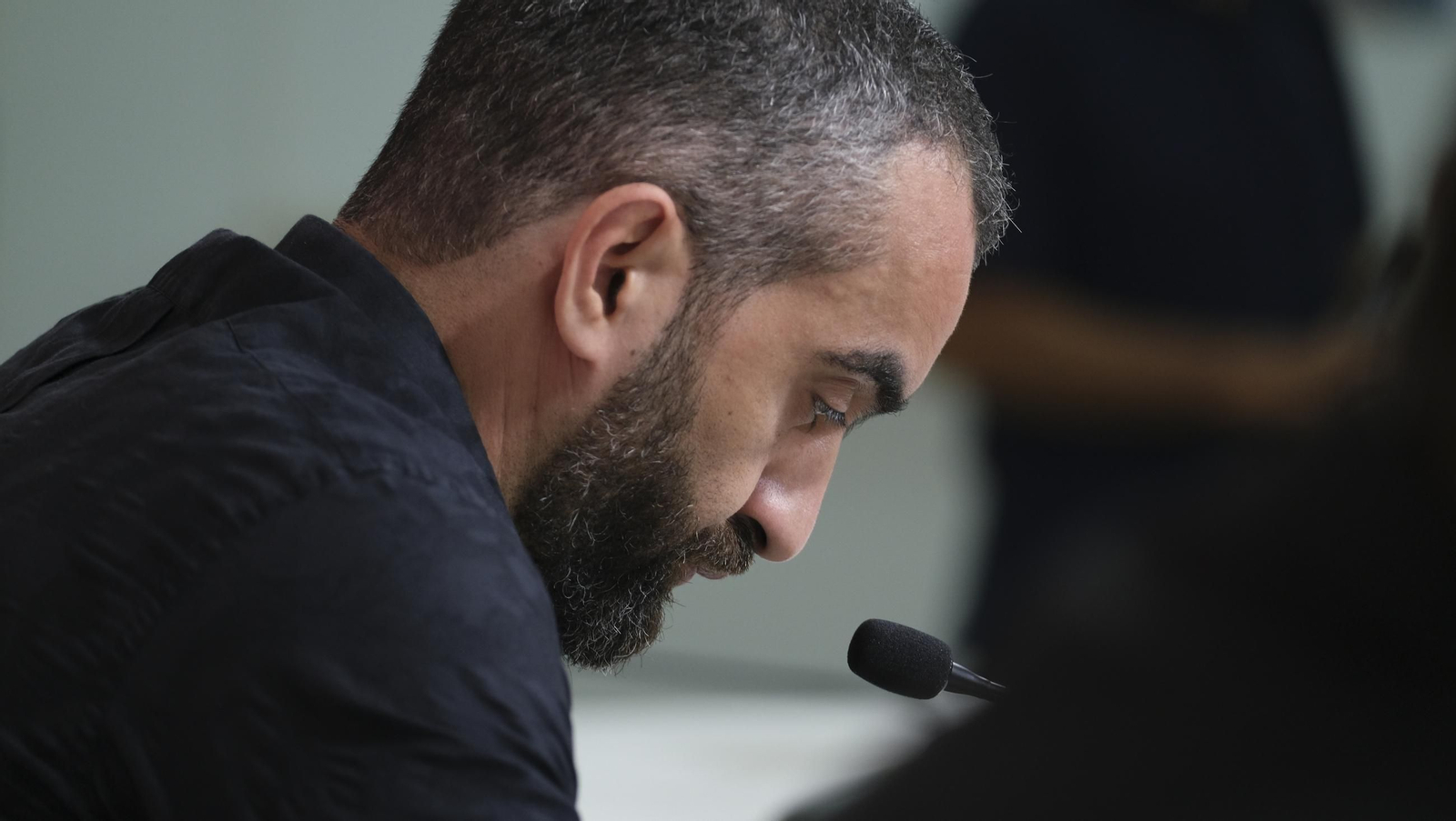 Mohamed El Assy, CEO de la U.D. Almería, en rueda de prensa, en imágenes