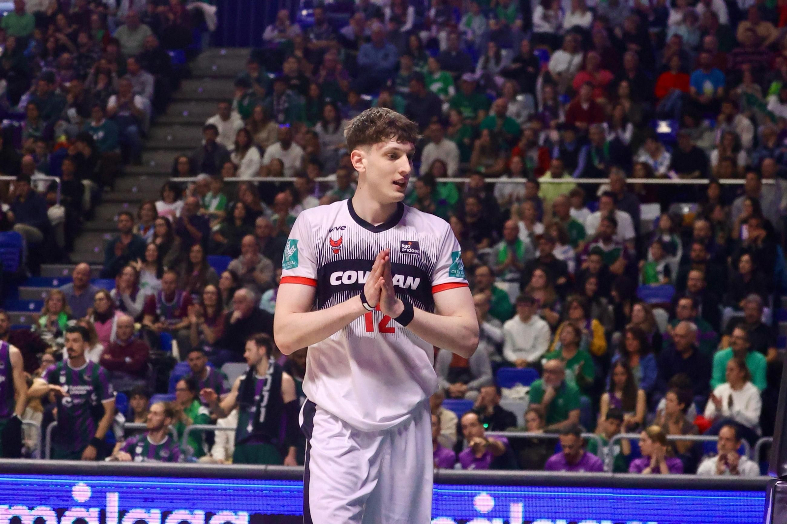 El Unicaja-Covirán Granada, en fotos