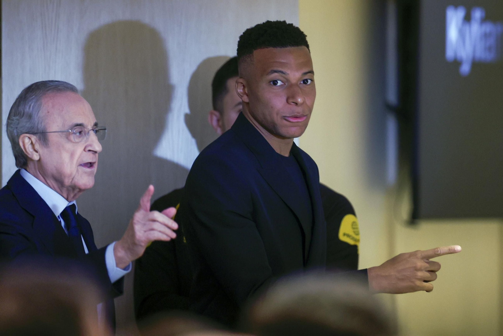 La entrega de la Bota de Oro a Mbappé, en imágenes