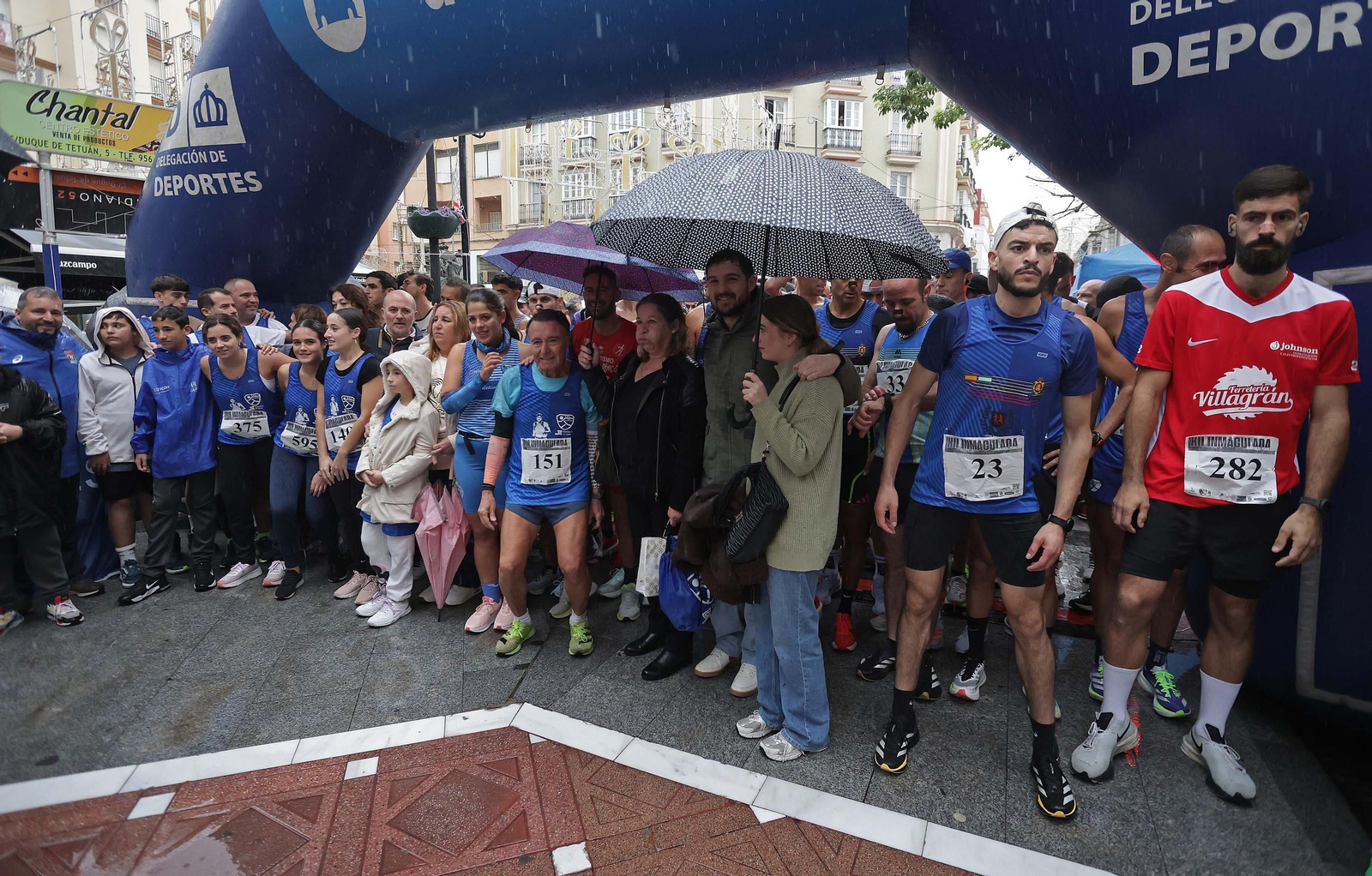 Búscate en las fotos de la XII Carrera Popular de la Inmaculada