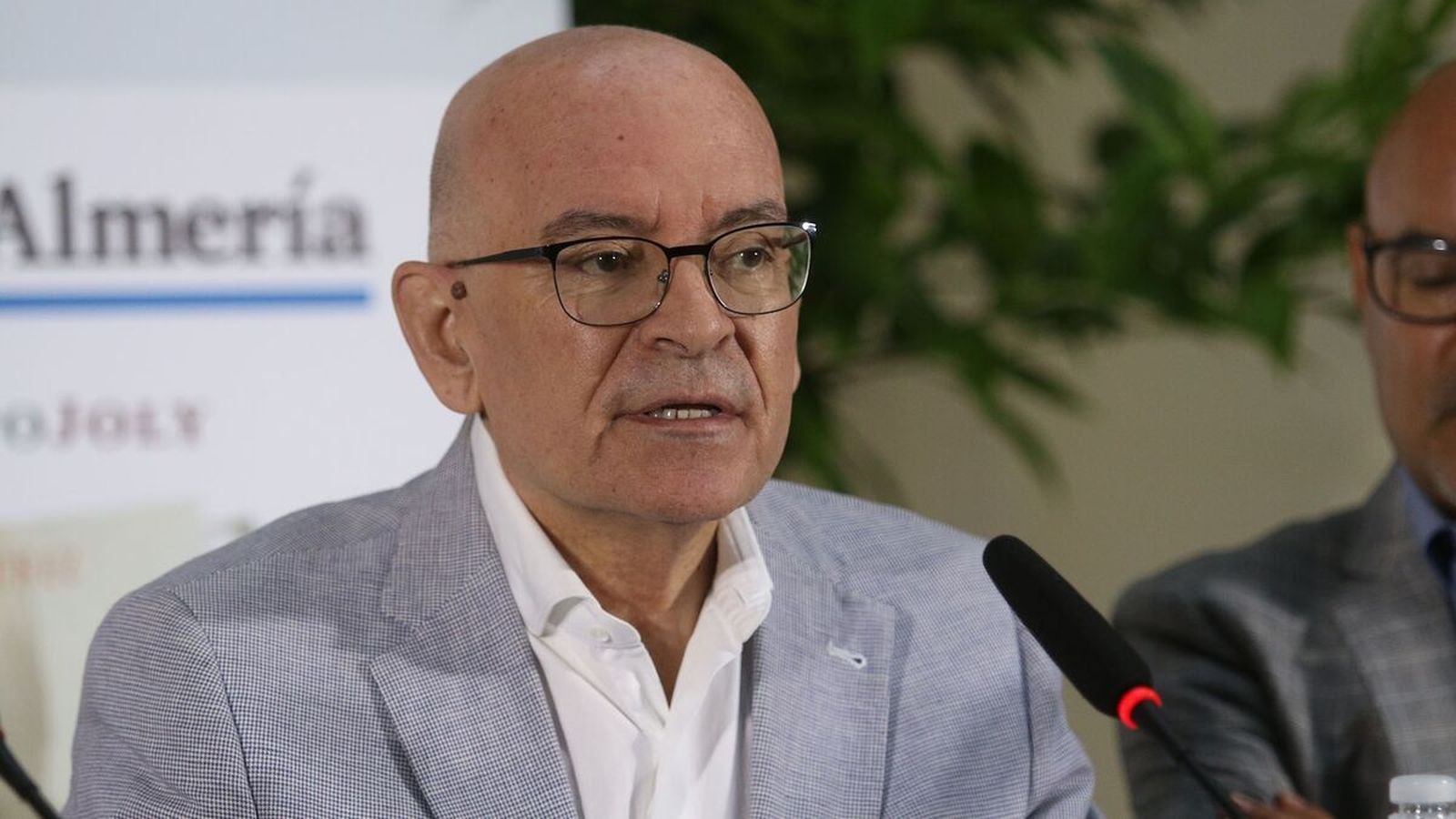 Antonio Galindo durante una presentación de Diario de los libros.