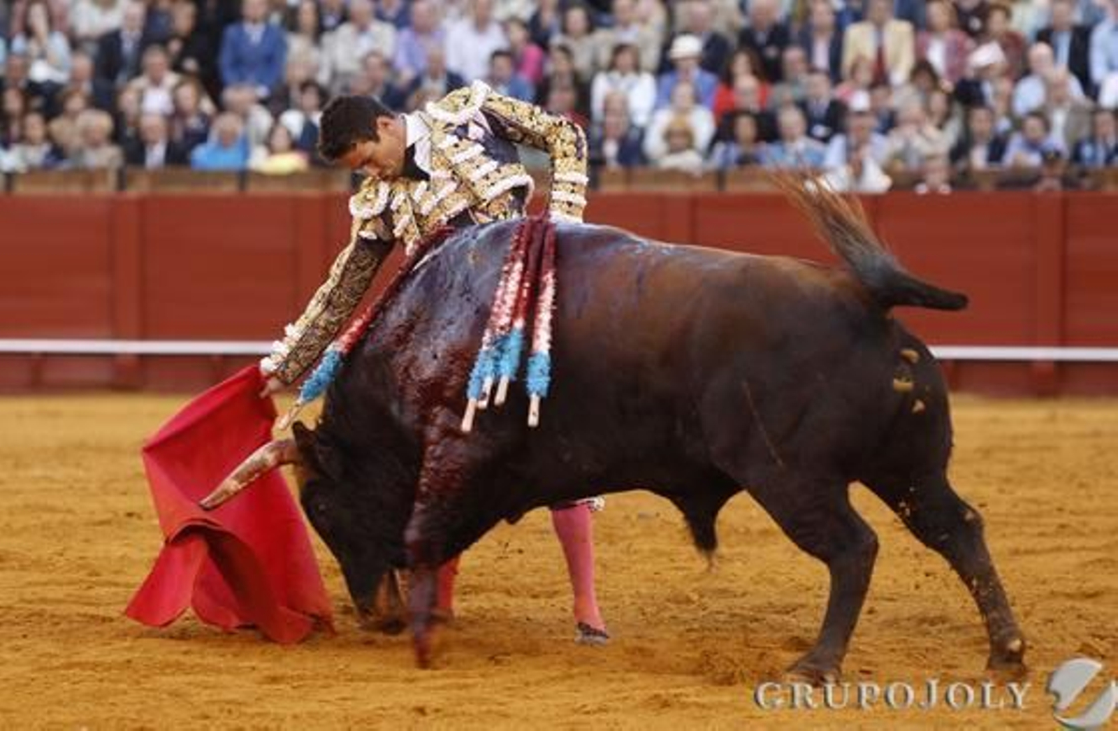 Manzanares cierra la corrida del Domingo de Resurrección.

Foto: Juan Carlos Muñoz