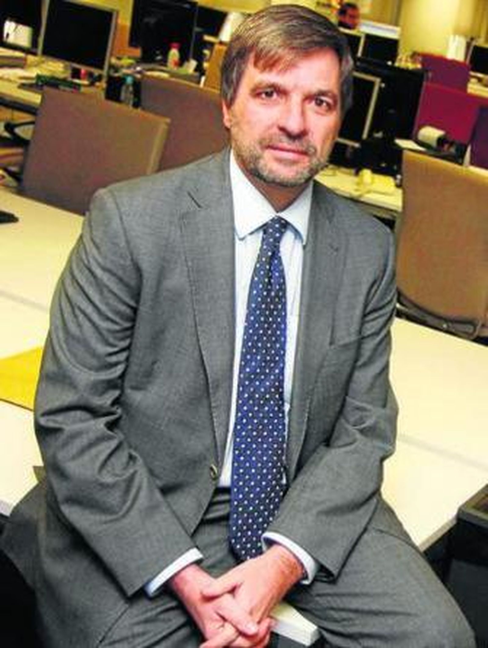 Miguel Ballesteros, fotografiado en la sede del 'Diario de Sevilla'.