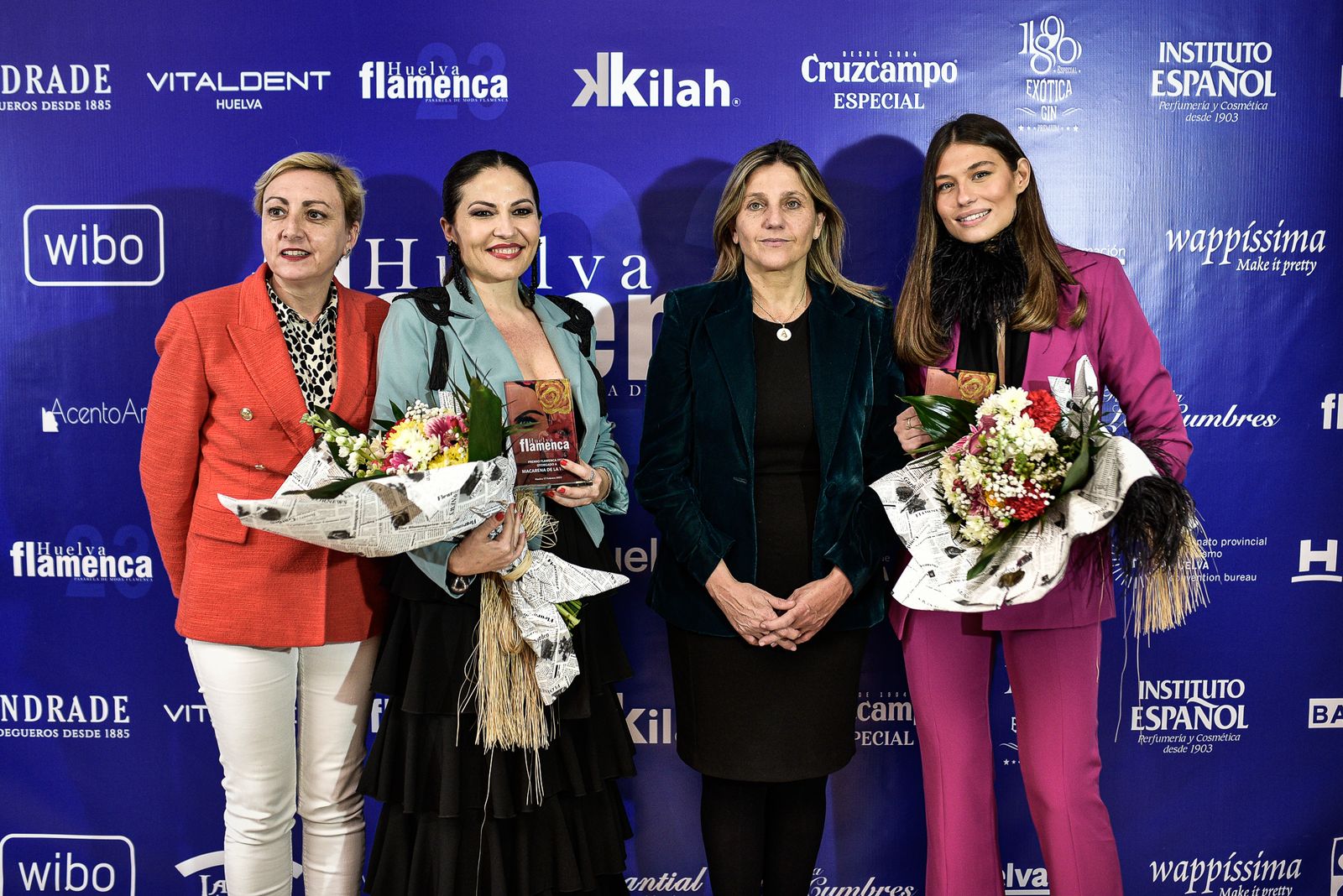 Imágenes de la inauguración de la Pasarela Flamenca en el patio del Ayuntamiento