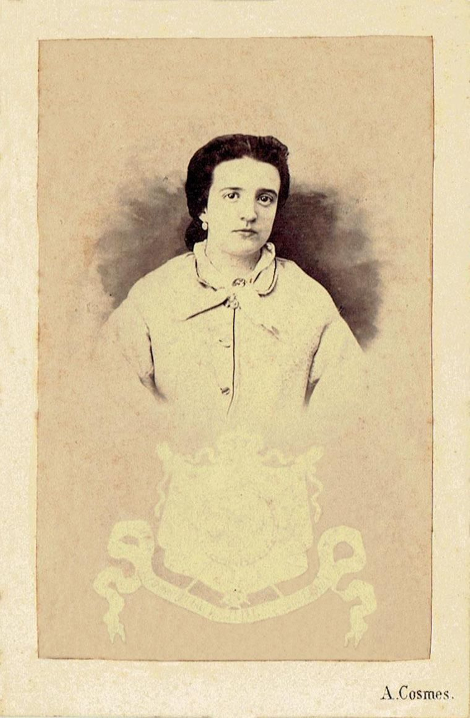 Detalle de retrato de tarjeta de A. Cosmes .