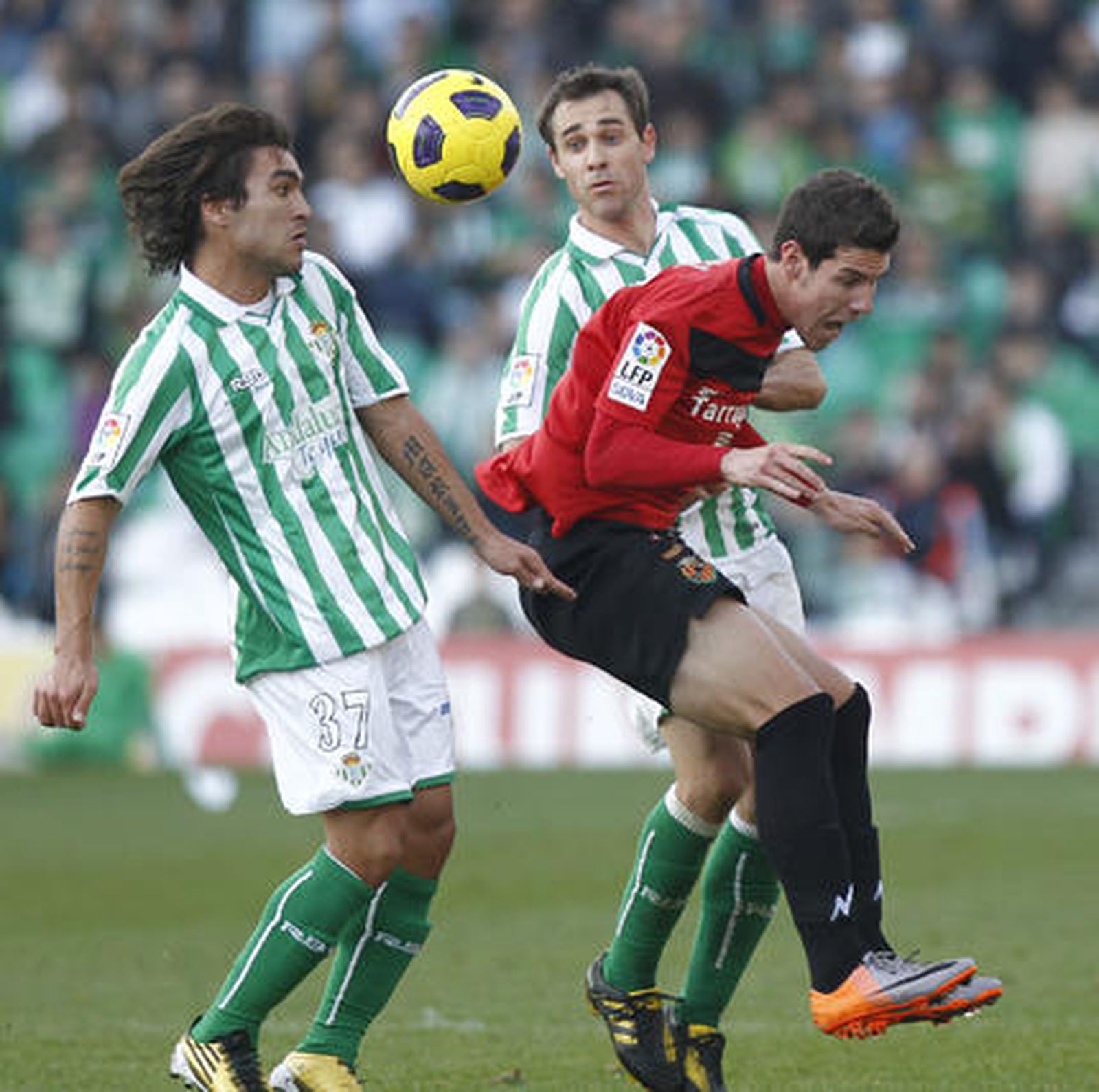 Los de Mel comienzan el año con victoria gracias a un penalti de Emana.

Foto: Pizarro