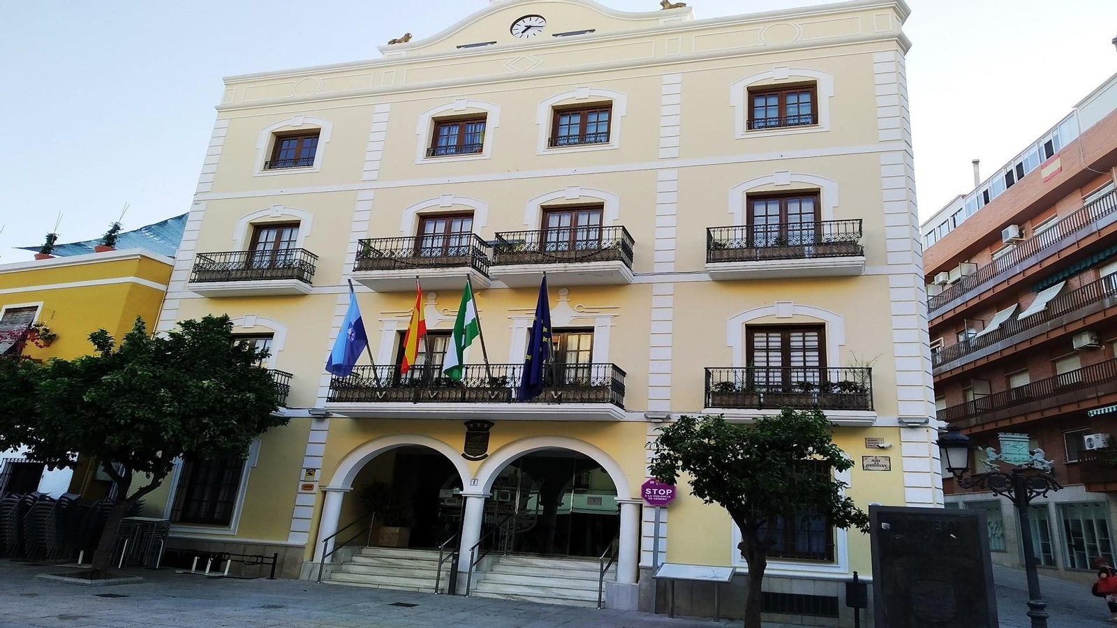 Fachada del Ayuntamiento de Almuñécar