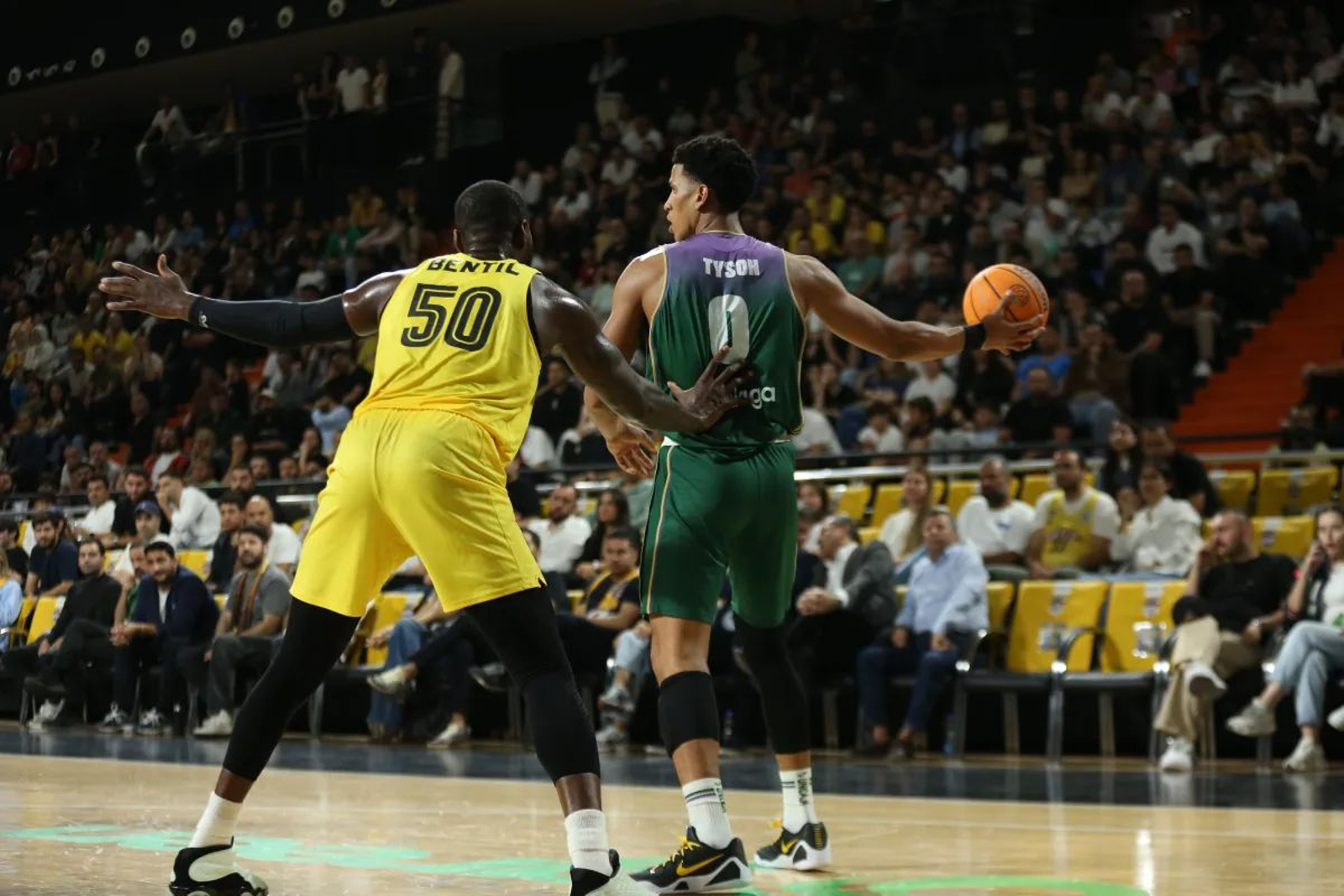 El Mersin-Unicaja, en fotos