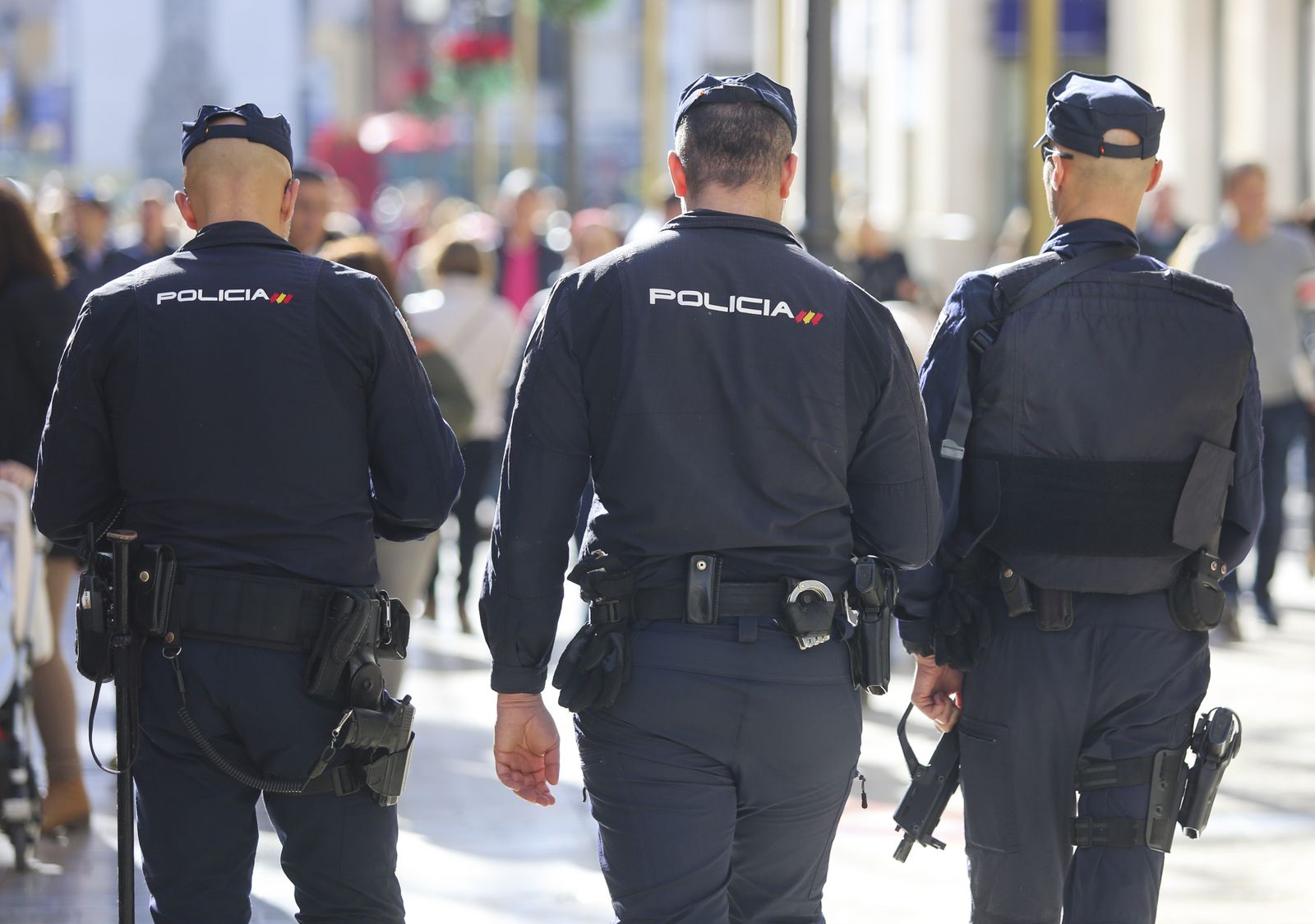 Policías nacionales patrullando, en una imagen de archivo.