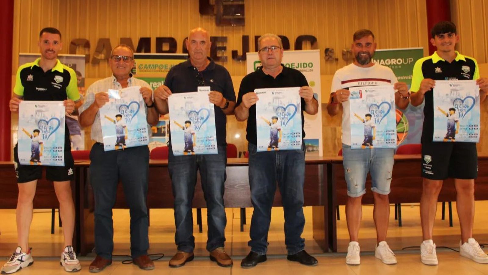 'El Ejido eres tú', el eslogan elegido para la campaña de este año.