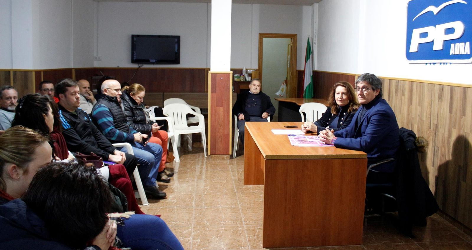 Manuel Cortés en el momento de su reelección como candidato del PP a las municipales de Adra.