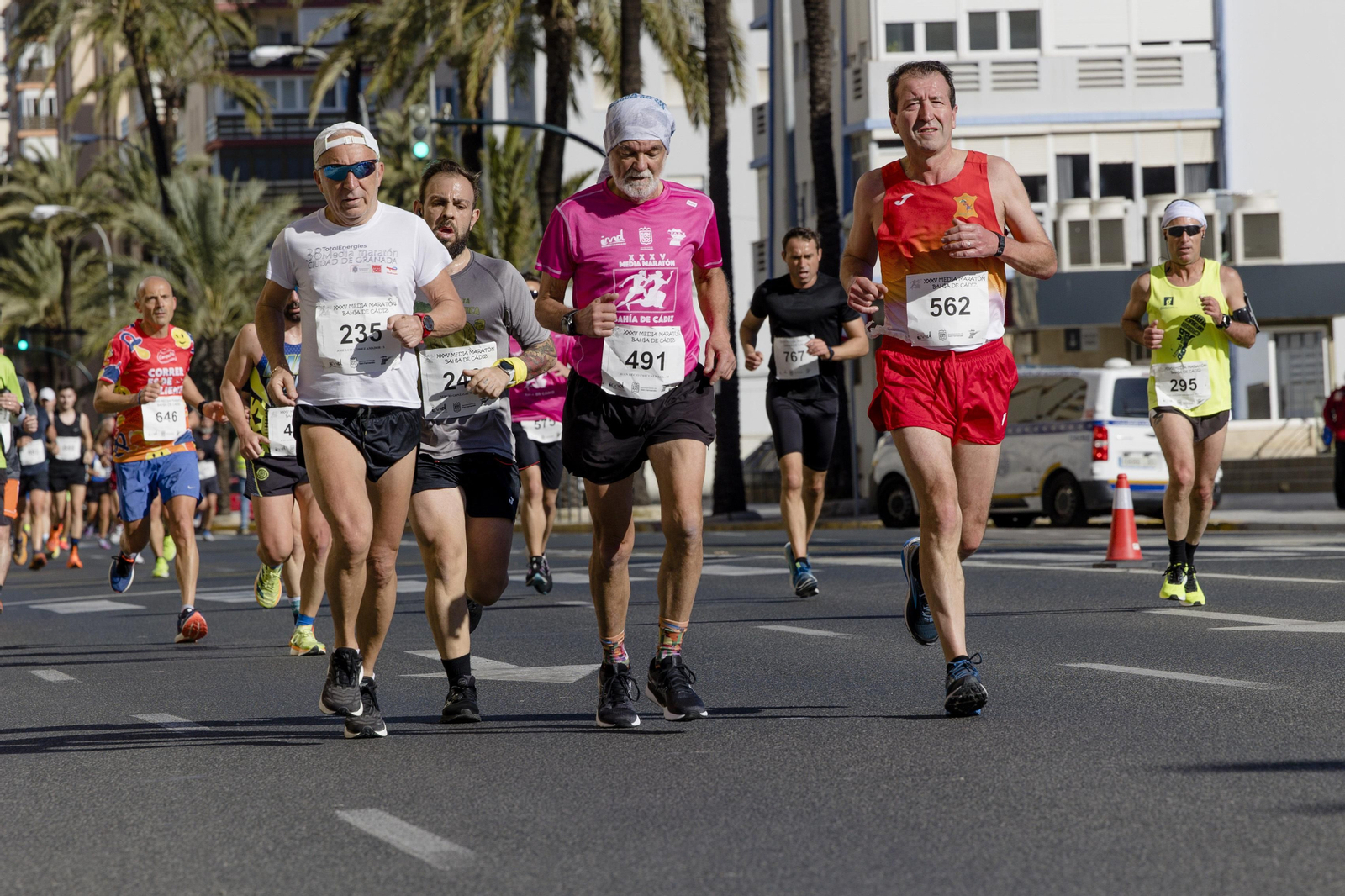 Las imágenes de la media maratón Bahía de Cádiz 2023.