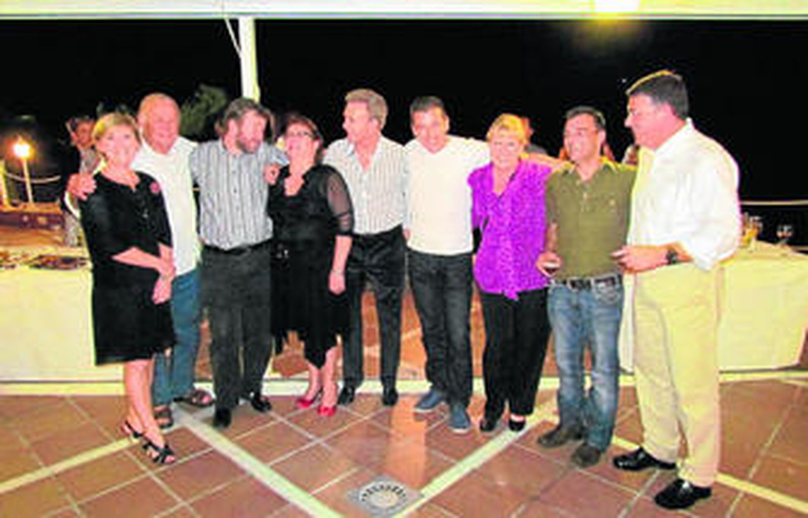 El reencuentro anoche de parte de la pandilla de 'Verano azul'.