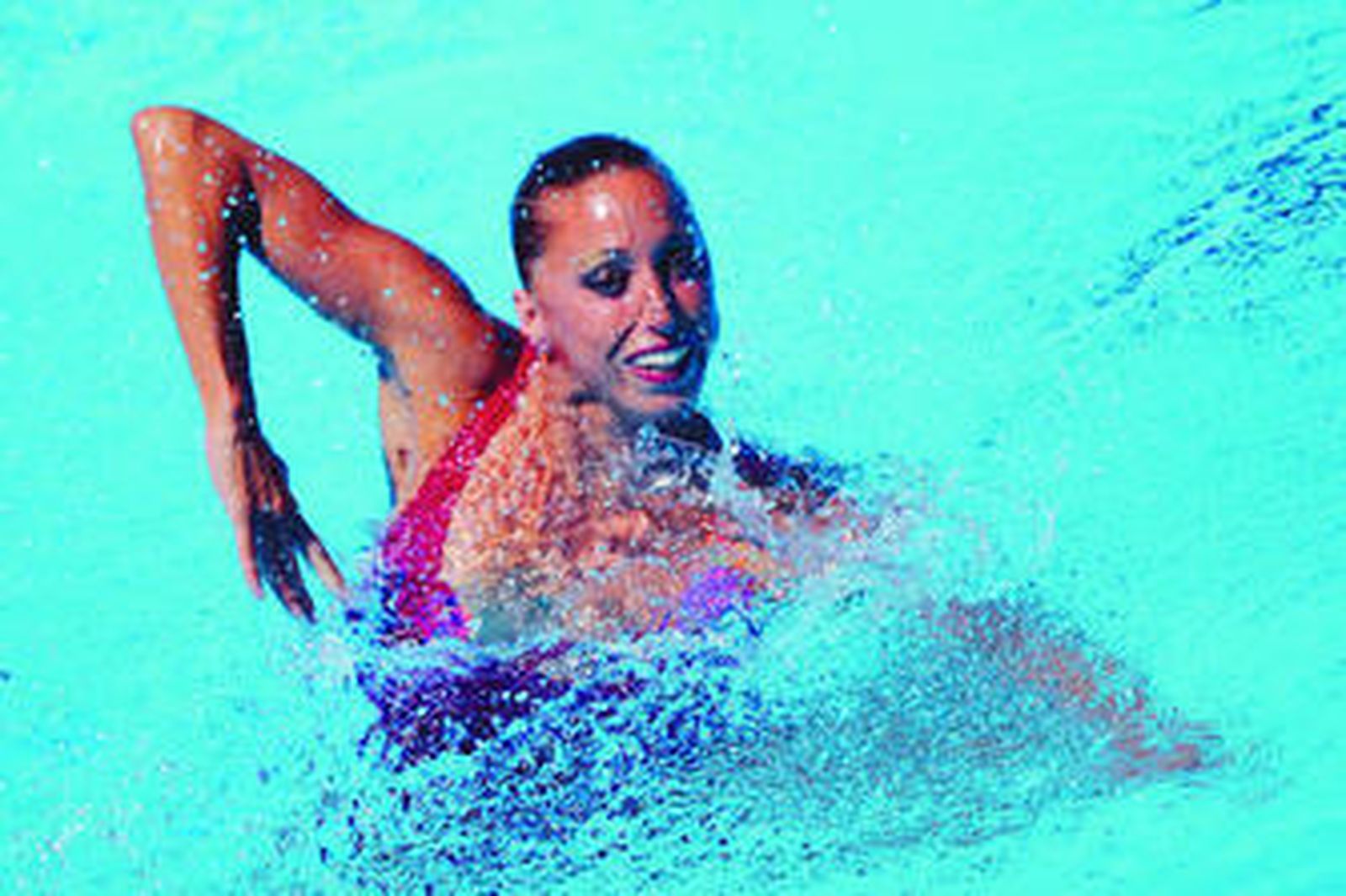 Gemma Mengual baila sobre el agua durante su ejercicio de la final.
