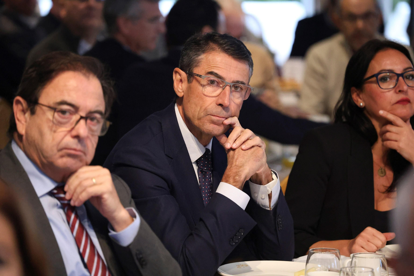 Las fotos que deja el desayuno-coloquio con el alcalde de Vélez-Málaga