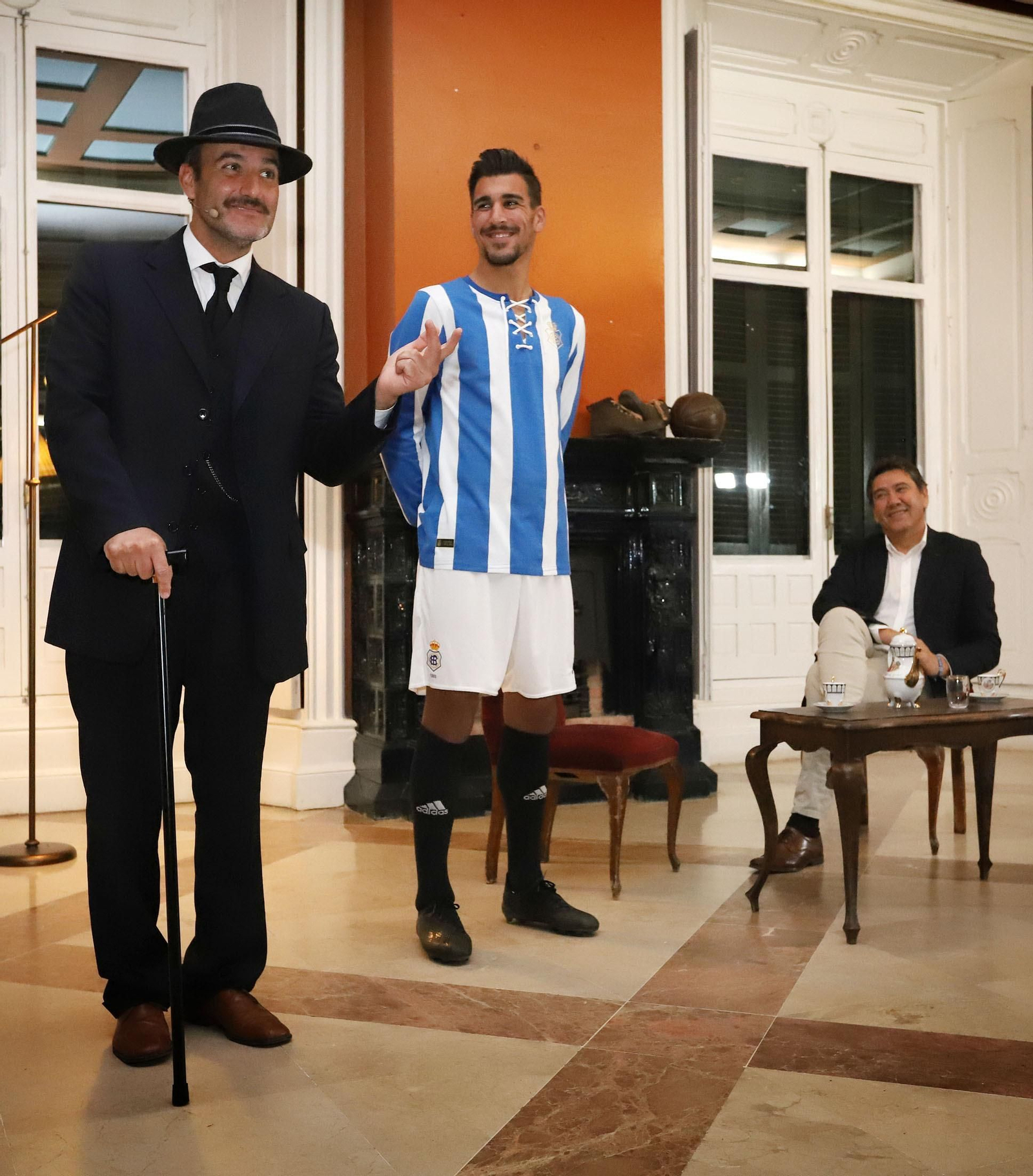 Imágenes de la camiseta del 130 aniversario del Recreativo de Huelva