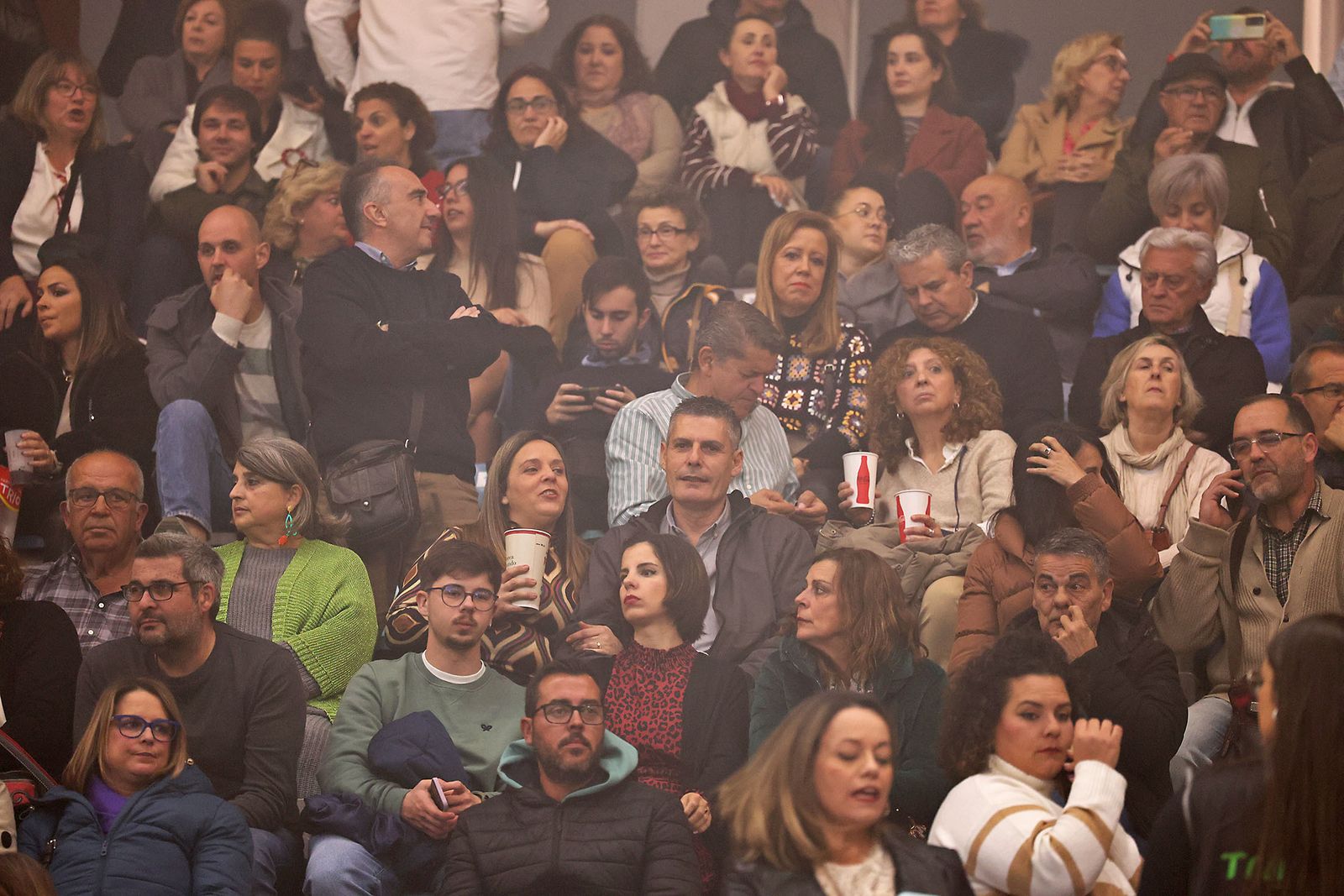 Imágenes del ambiente previo al concierto de Manolo García