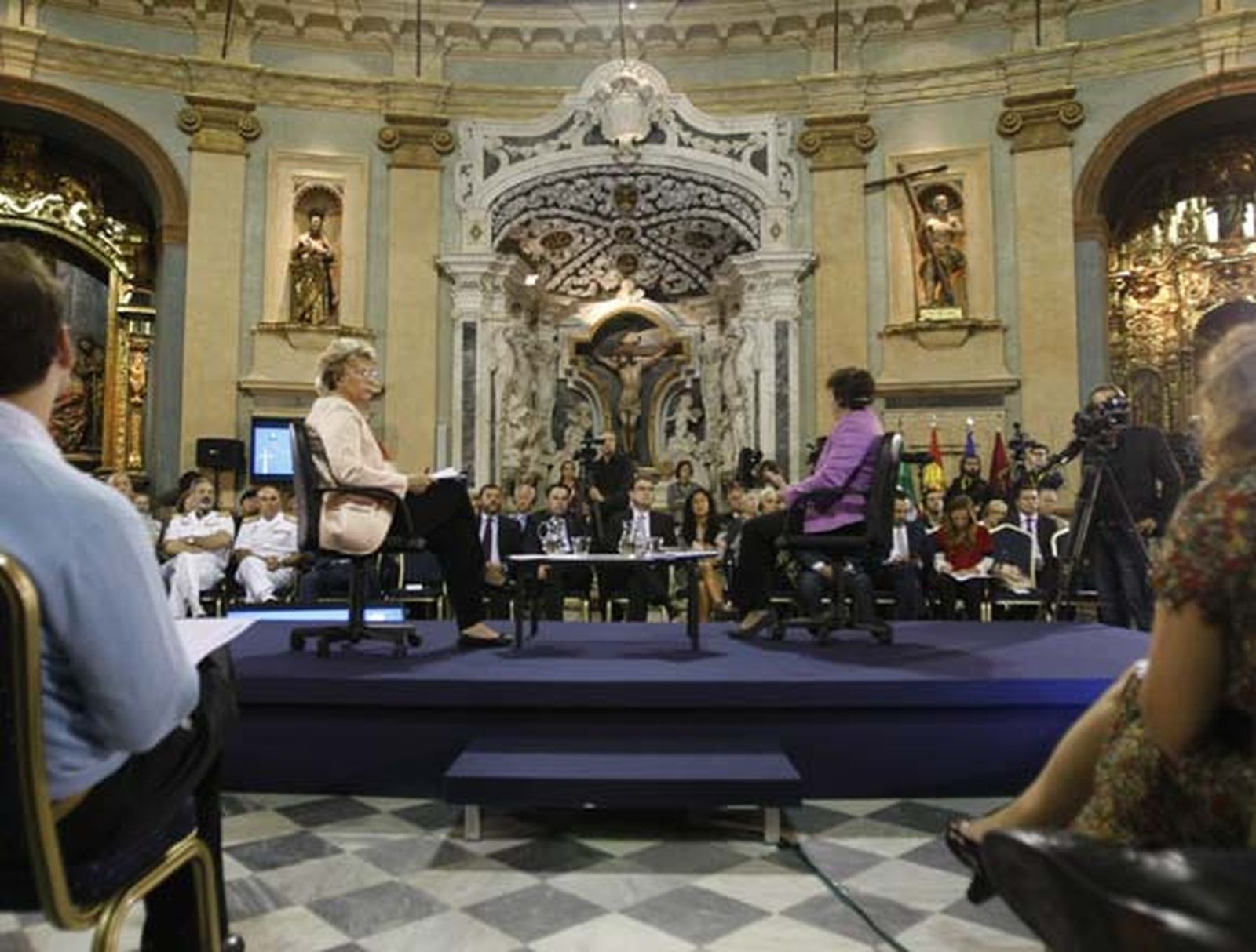 Reding: "Los bancos han estado actuando como casinos"