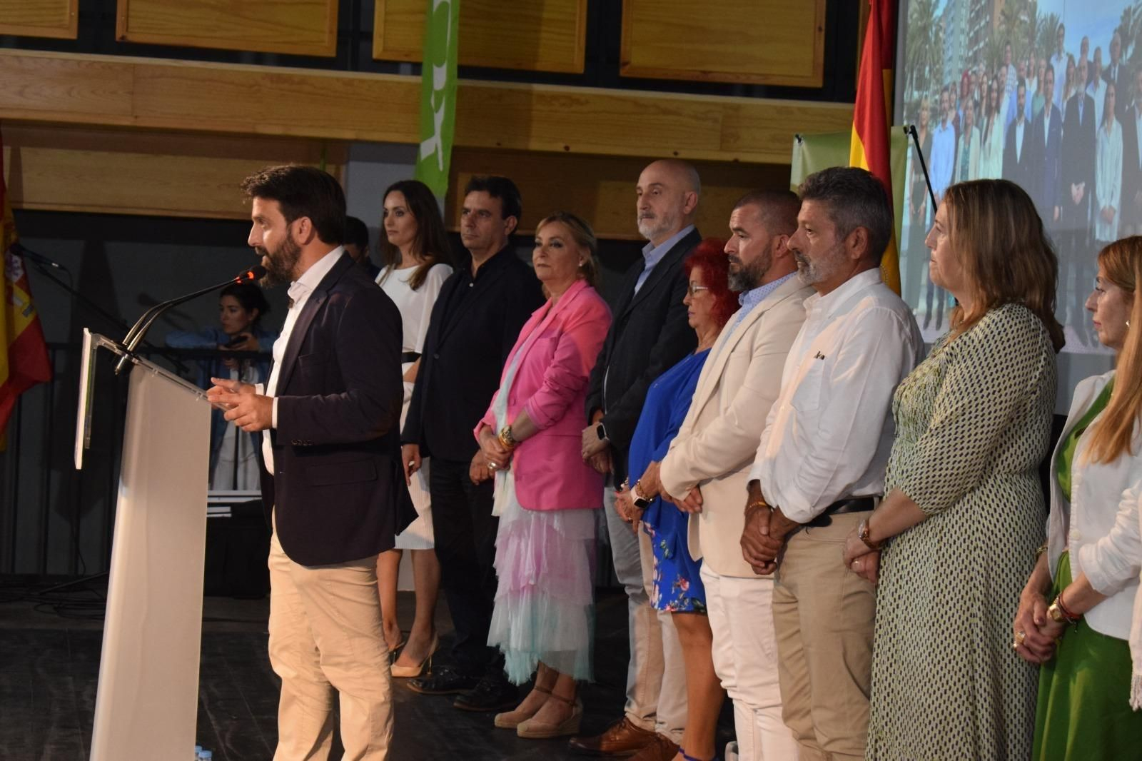 Los candidatos de VOX presentan sus proyectos en un gran acto al acuden cientos de simpatizantes y afiliados