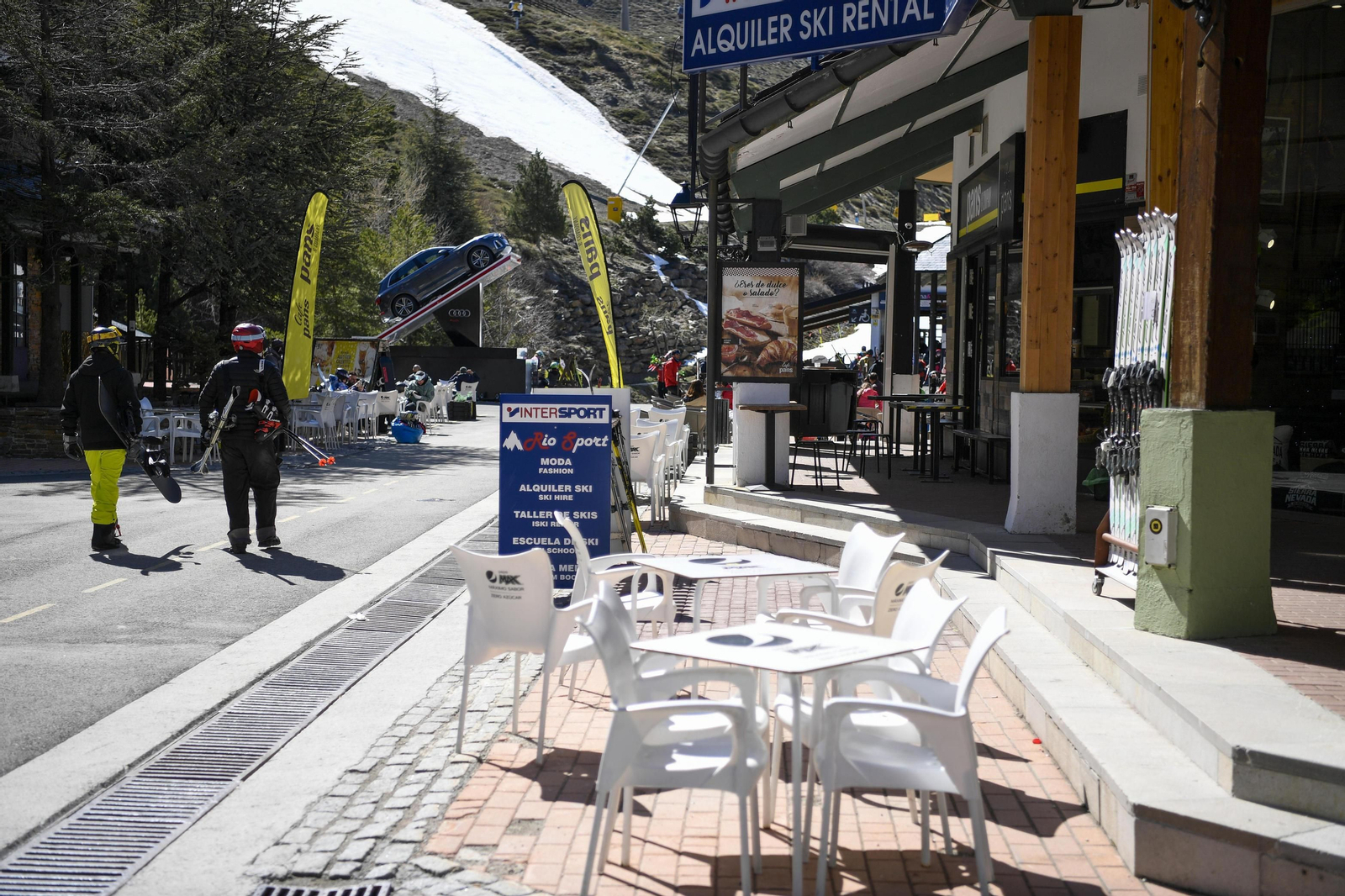 Fotos del último día de esquí en Sierra Nevada