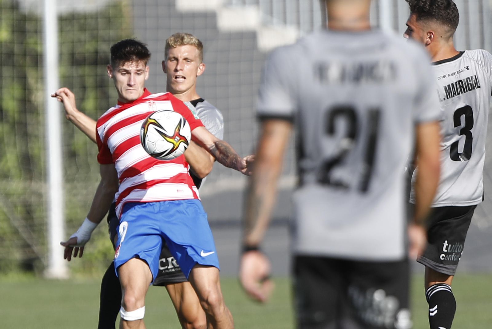Gutiérrez protege la posesión ante la presión murciana.
