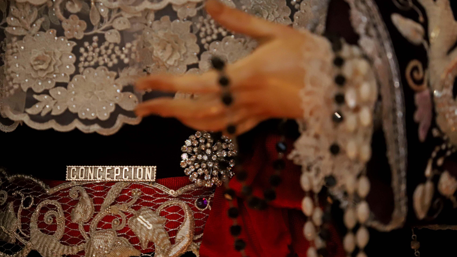 Fotos del Lunes Santo en La Línea: El Silencio