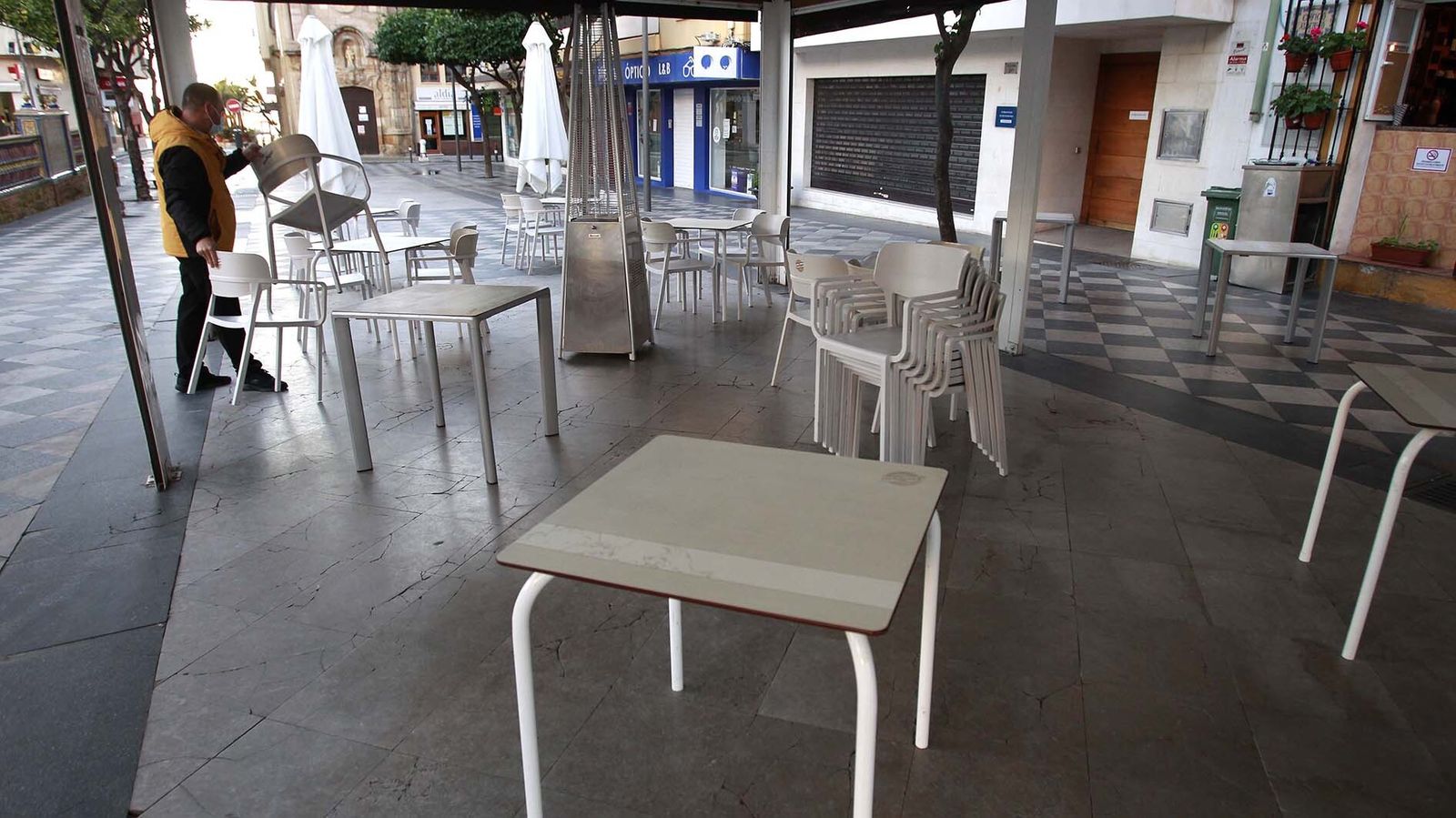 El comercio no esencial y la hostelería vuelven abrir en Algeciras