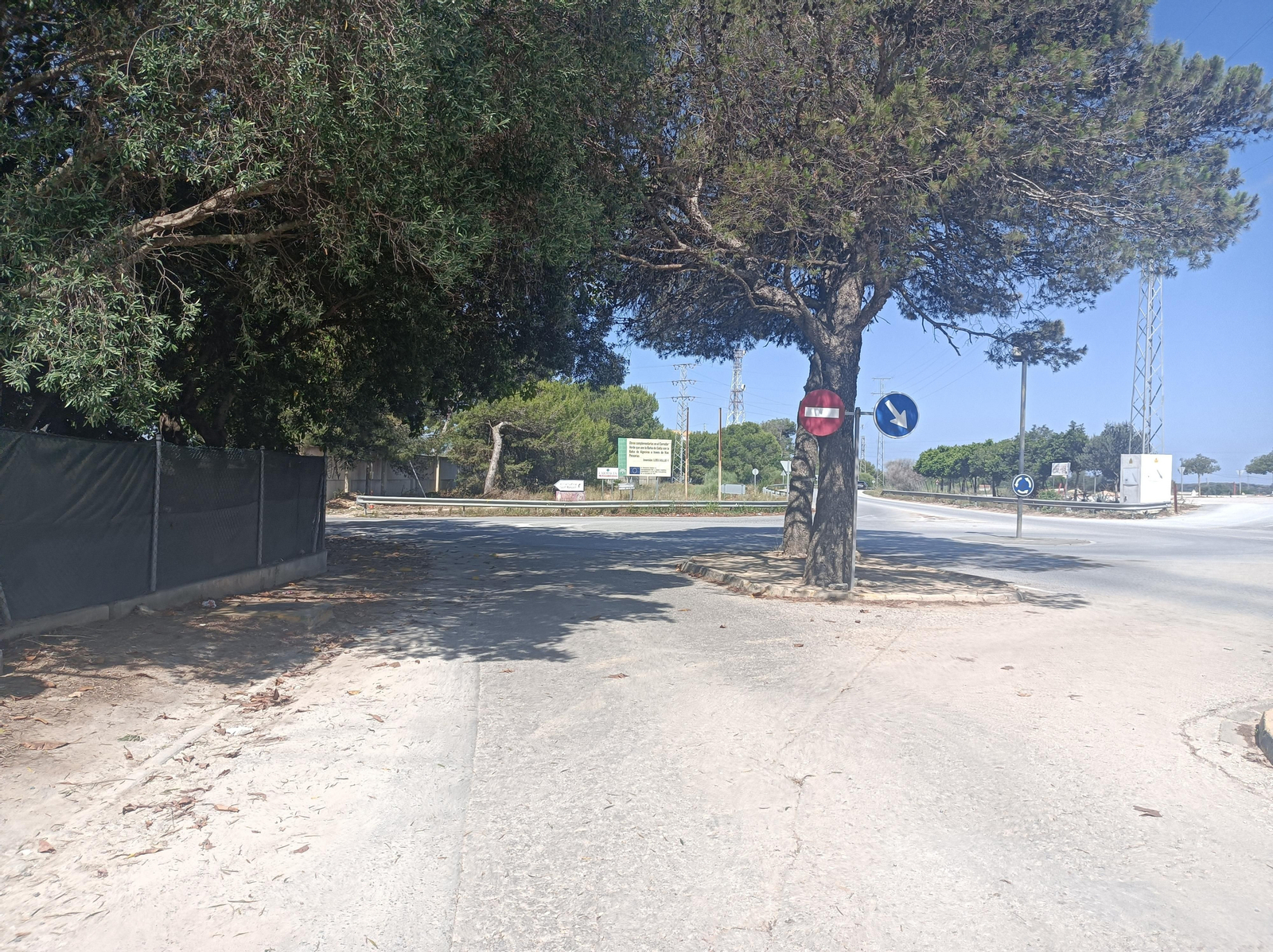 Acceso a las instalaciones hospitalarias.