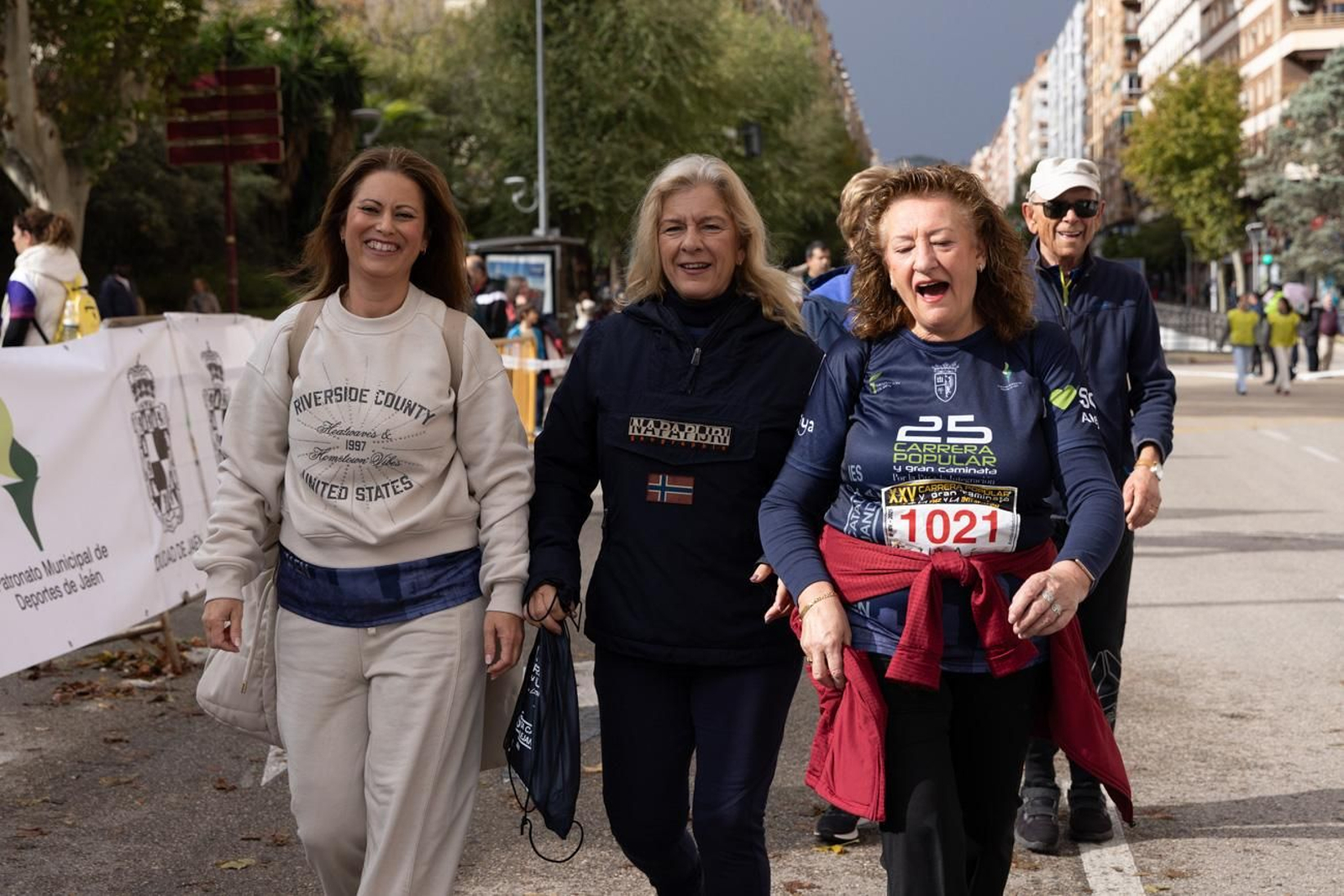 Atletismo por la paz y la integración en la XXV Carrera y Caminata del IES Santa Catalina de Alejandría (II)