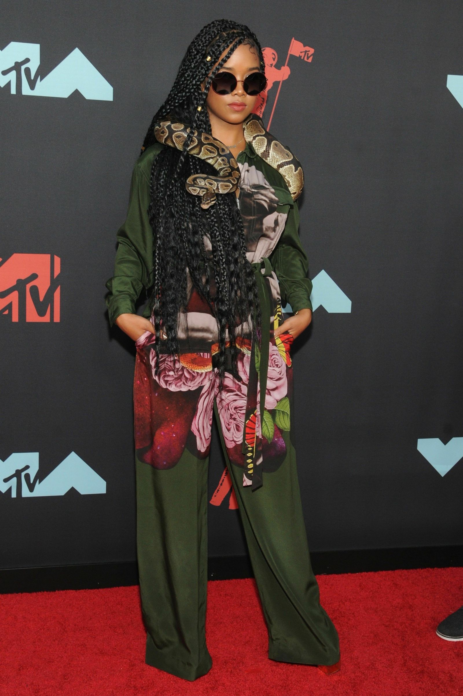 Derroche de color y looks imposibles en la alfombra roja de los MTV Video Music Awards