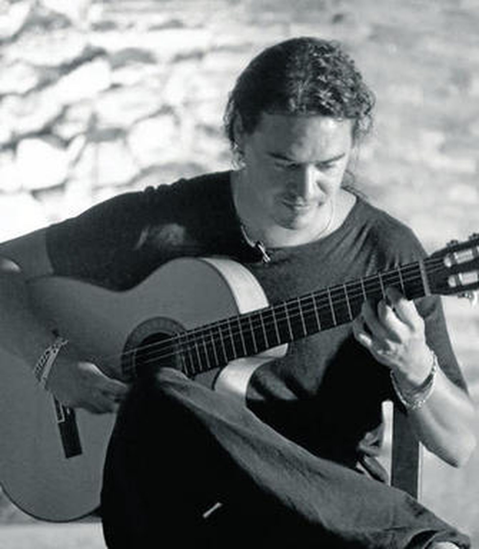 Guillermo Fernández durante su actuación en la Alcazaba.