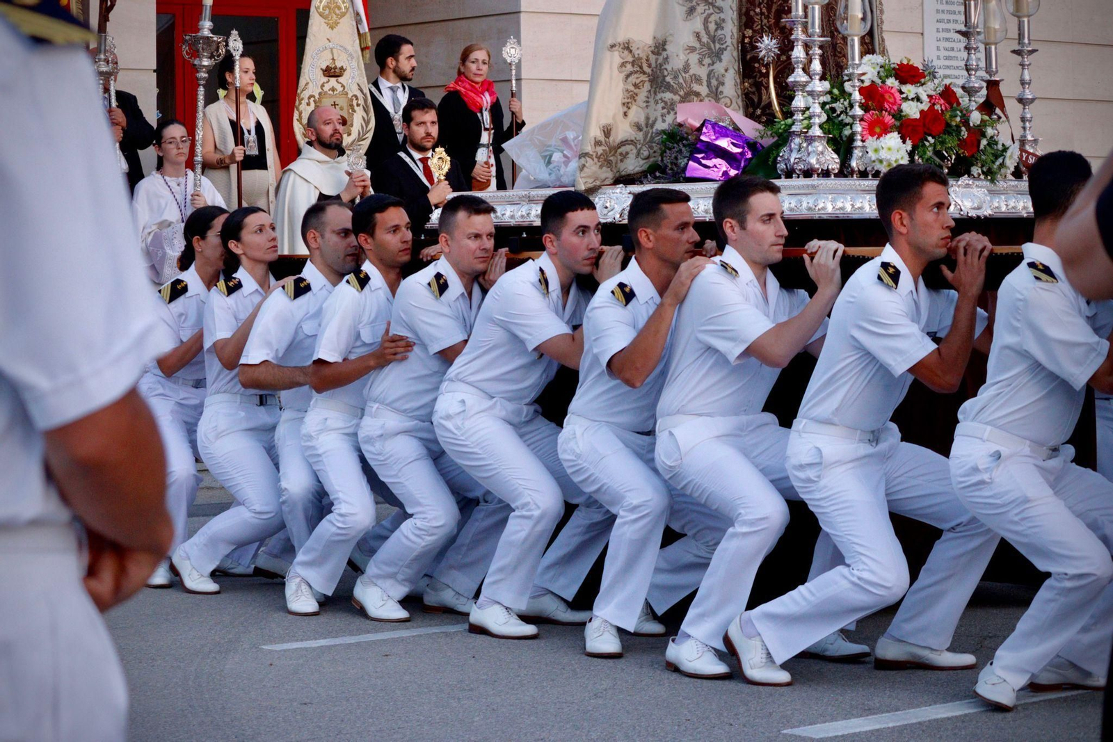 Ásí ha sido el regreso de la Virgen del Carmen al Panteón de Marinos Ilustres