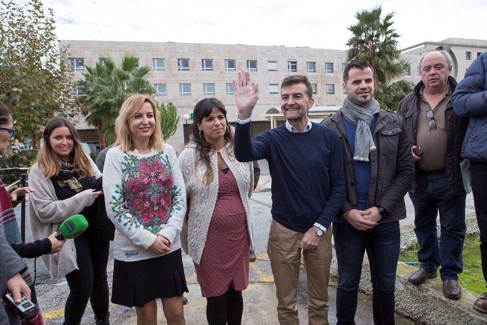 Teresa Rodríguez y Antonio Maíllo en Motril.