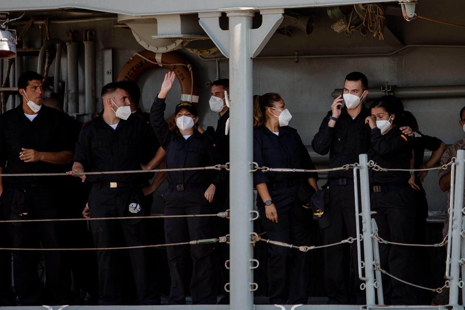 Fuerzas Armadas: La despedida a la fragata Victoria, en imágenes