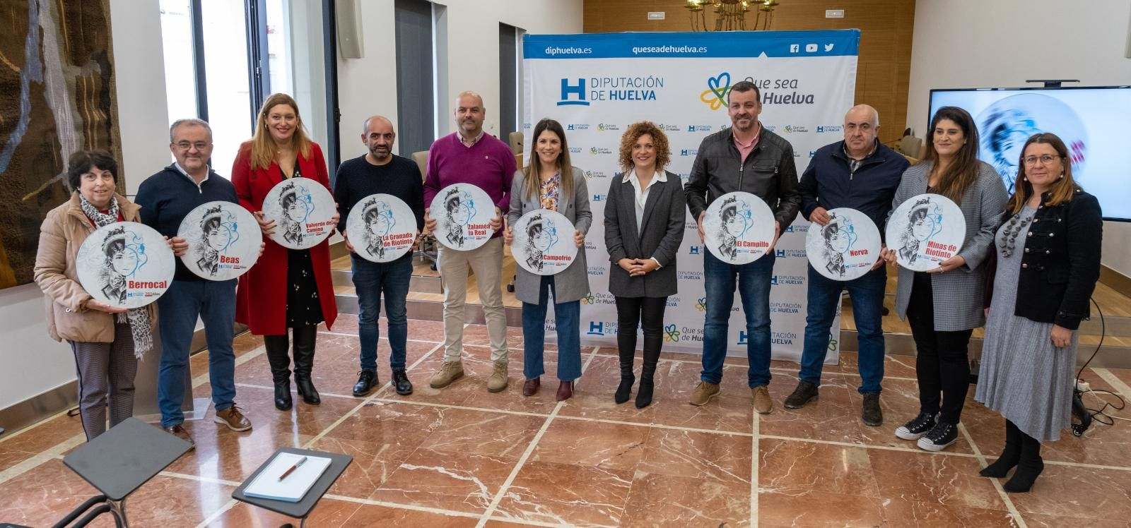 Representantes de los municipios de la Cuenca Minera en la Diputación.