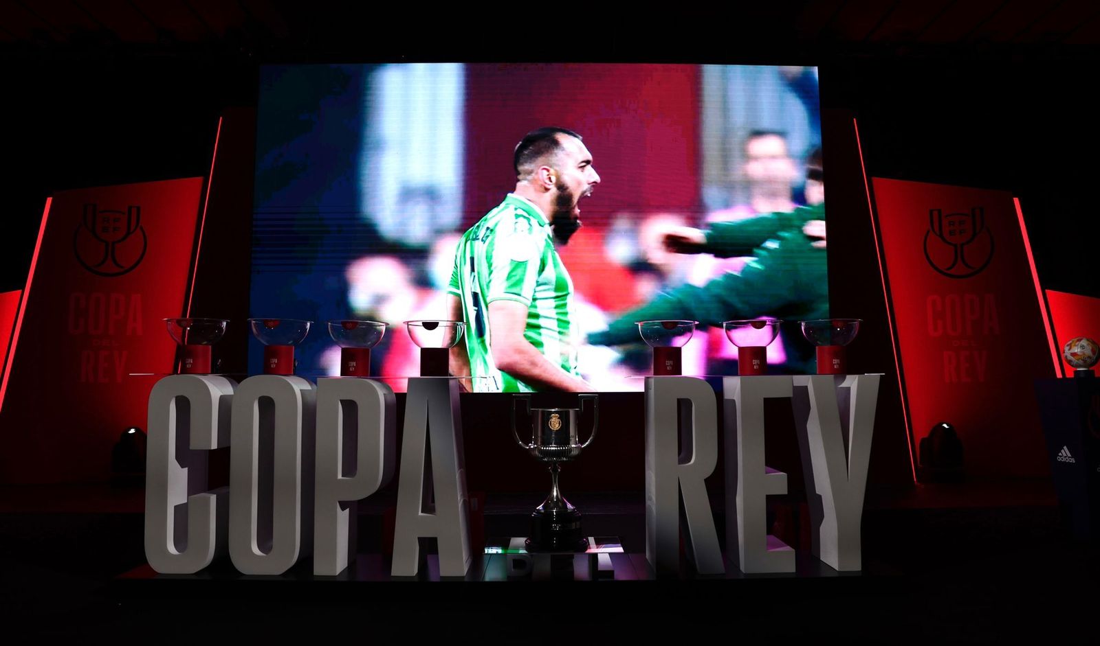 Una imagen del sorteo de Copa de este lunes