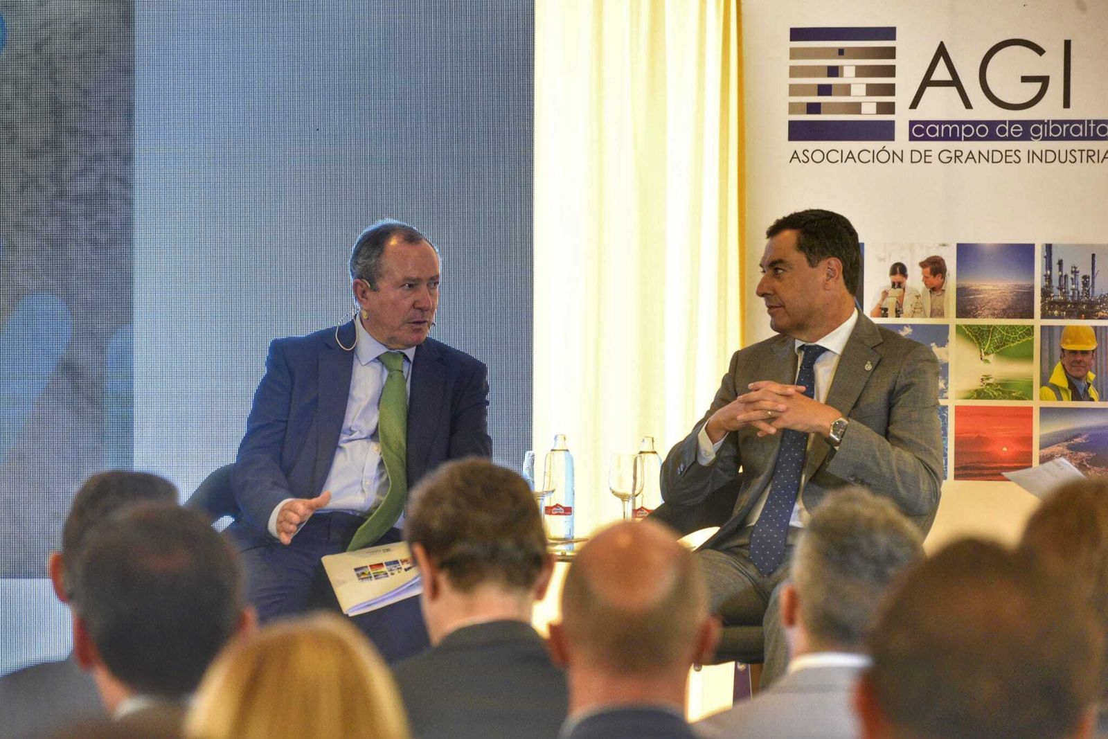 Antonio Moreno, presidente de la AGI, y Juanma Moreno, presidente de la Junta de Andalucía, en Los Barrios.