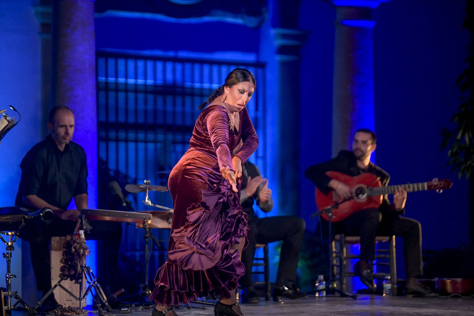 El flamenco de Fuensanta La Moneta hace vibrar la Abadía del Sacromonte: las mejores imágenes