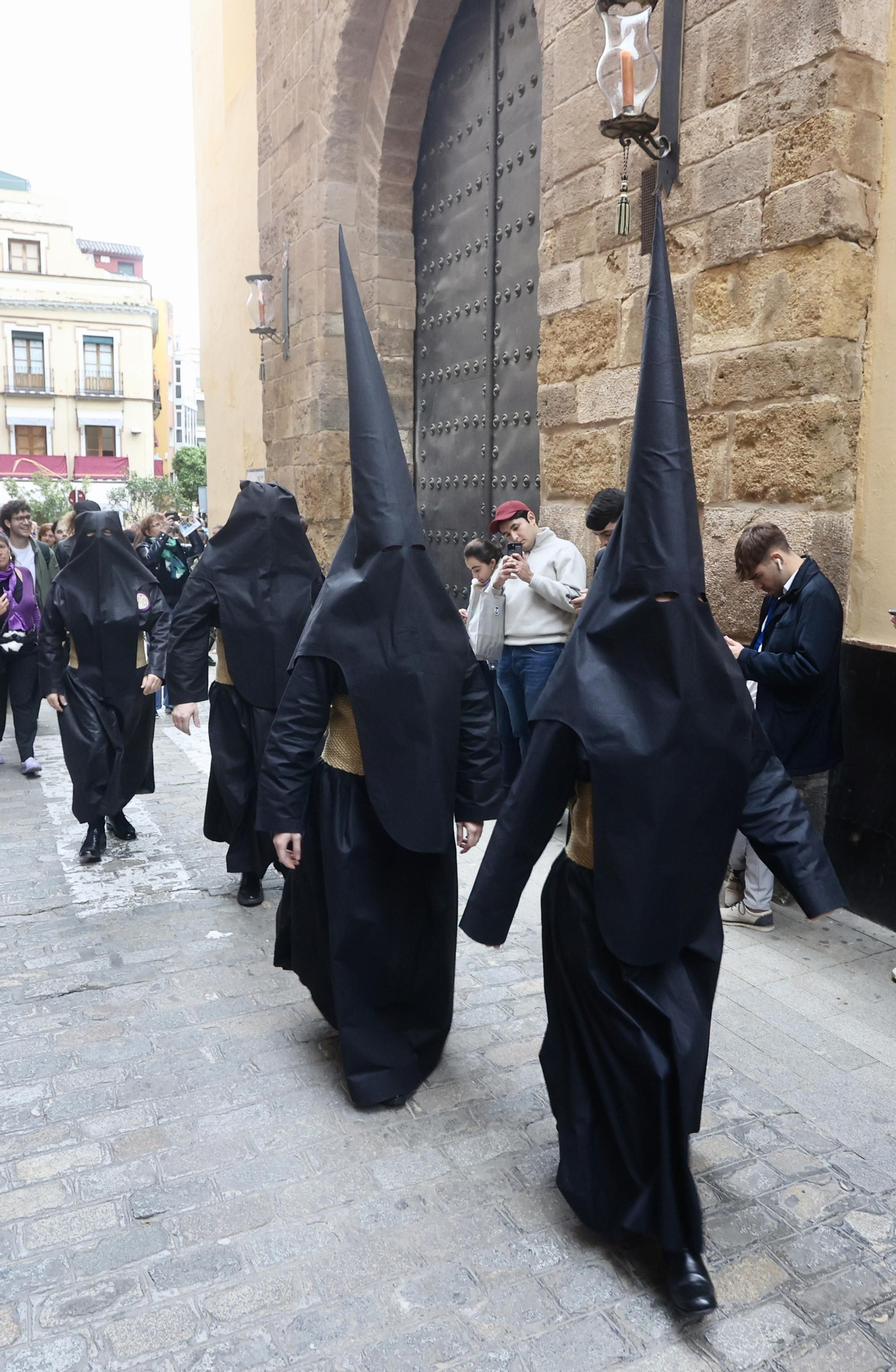 Las imágenes de la hermandad de San Isidoro en la Semana Santa de Sevilla 2024