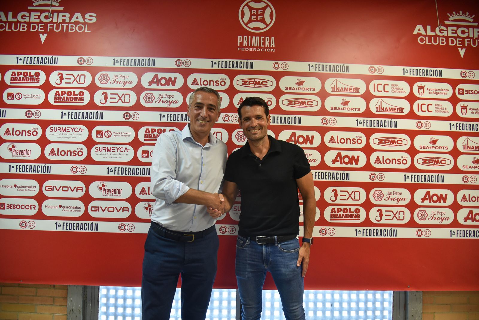 Las fotos de la presentación de Lolo Escobar como entrenador del Algeciras CF