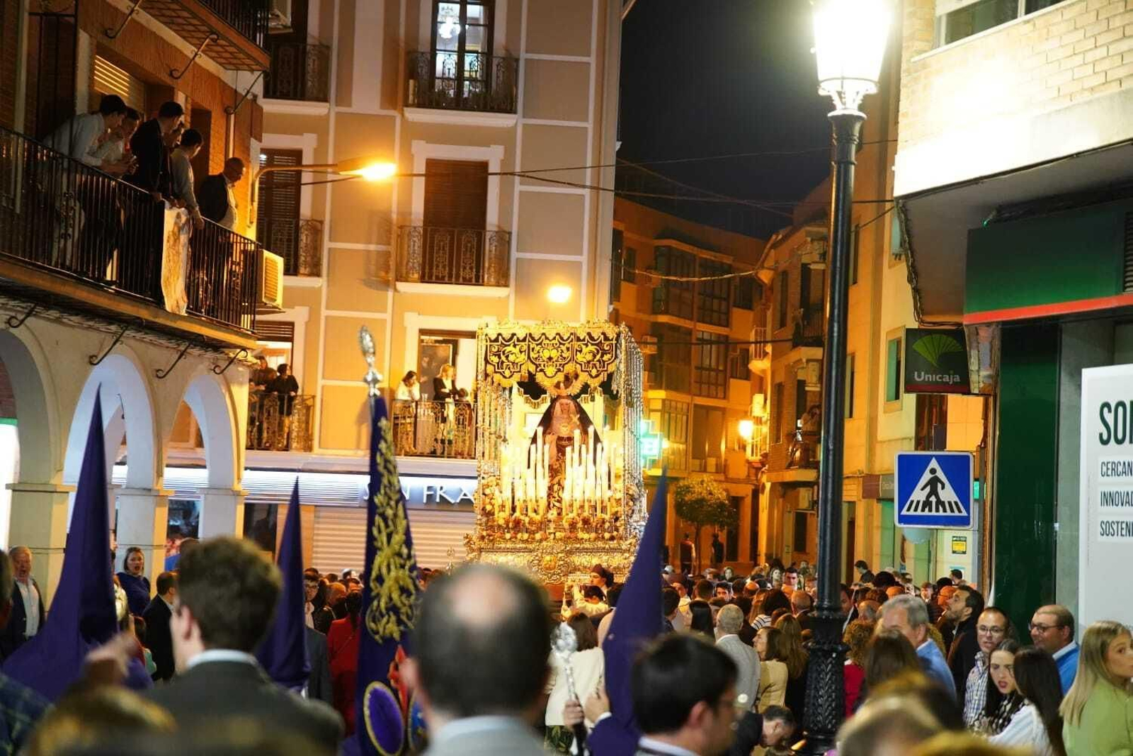 Las mejores imágenes de la tarde del Jueves Santo de Lucena: Santa Fe, Columna, Caído y Sangre