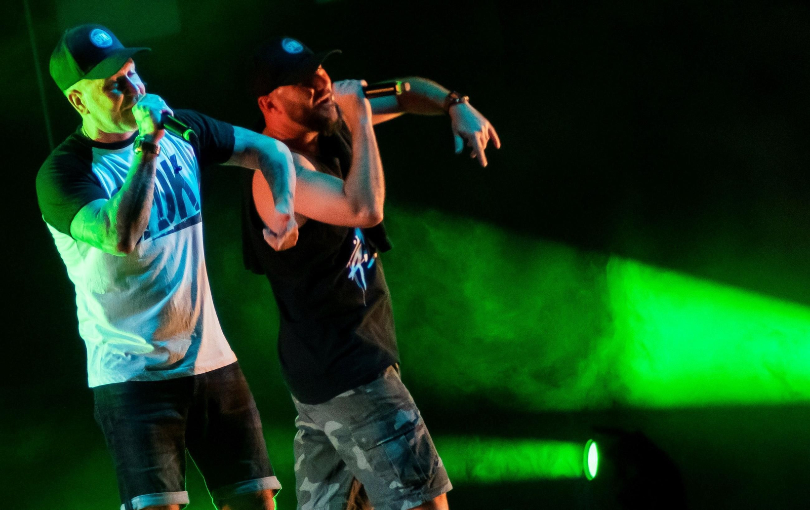 El grupo SFDK en concierto.